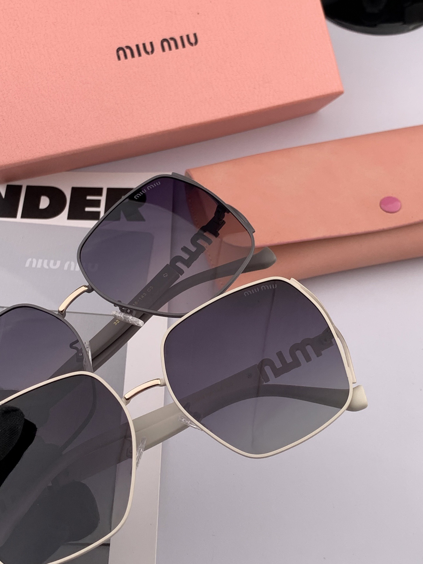 MIUMIU/缪缪🖇🖇开春新款🌟闪耀新款璀璨登台 ❤❤太阳镜潮品 精致个性设计简约时尚 专柜品质值得拥有