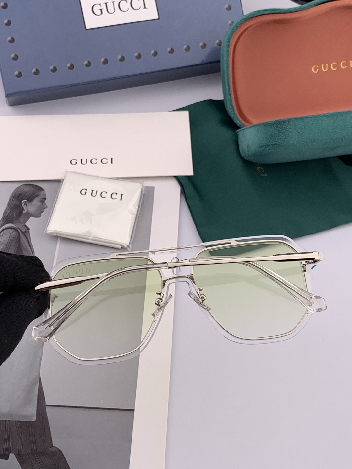 GUCC* 2026 新款男女情侣款太阳iP电镀永不褪色 卖点：超轻超有弹性整幅眼镜片：高清尼龙偏光镜片