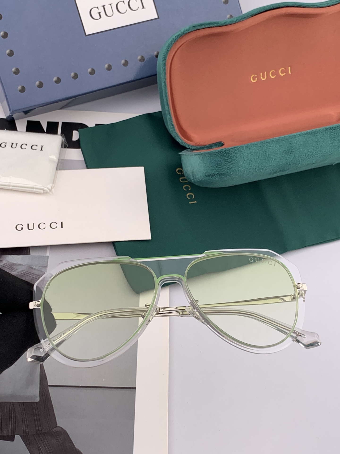GUCC* 2026 新款男女情侣款太阳iP电镀永不褪色 卖点：超轻超有弹性整幅眼镜片：高清尼龙偏光镜片