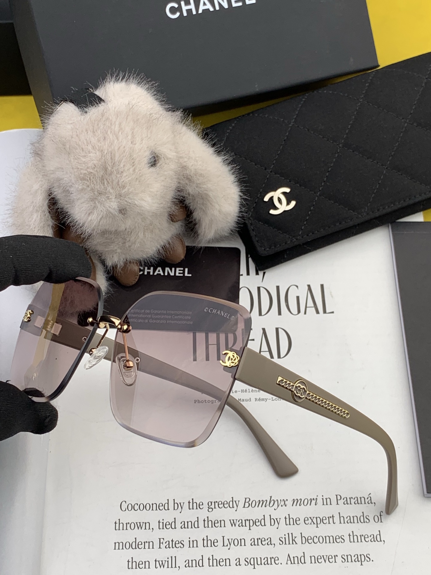 新品CHANEL 香奈儿太阳镜以独特魅力和前卫风格诠释春夏最新眼镜，质感超好佩带舒适 型号：CH4550