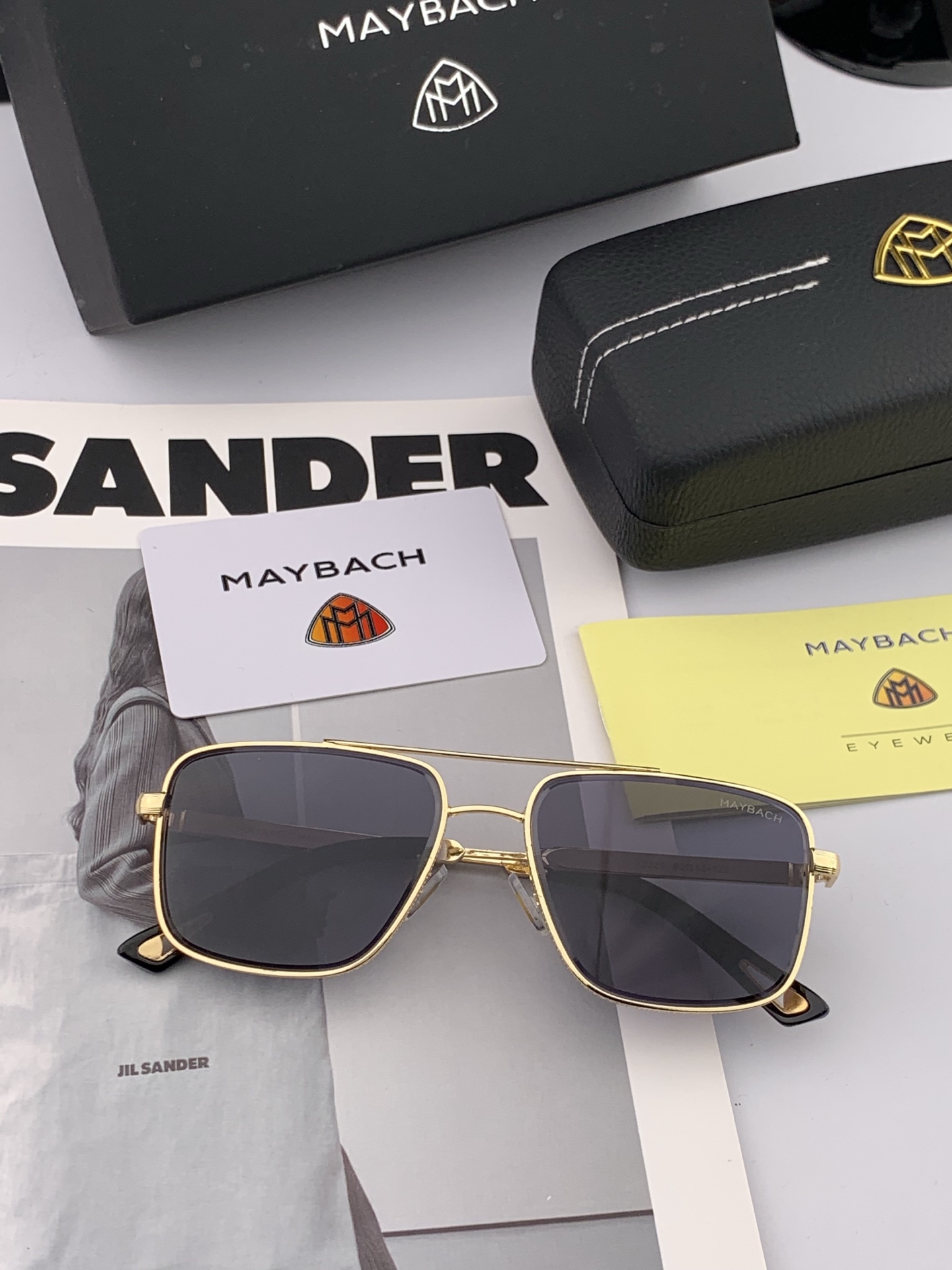 MAYBACH迈巴赫年度最牛硬货👍🏻 官网经典蛤蟆款 ❗️极力推荐款‼️选用定制进口板料双色拼腿 采用K