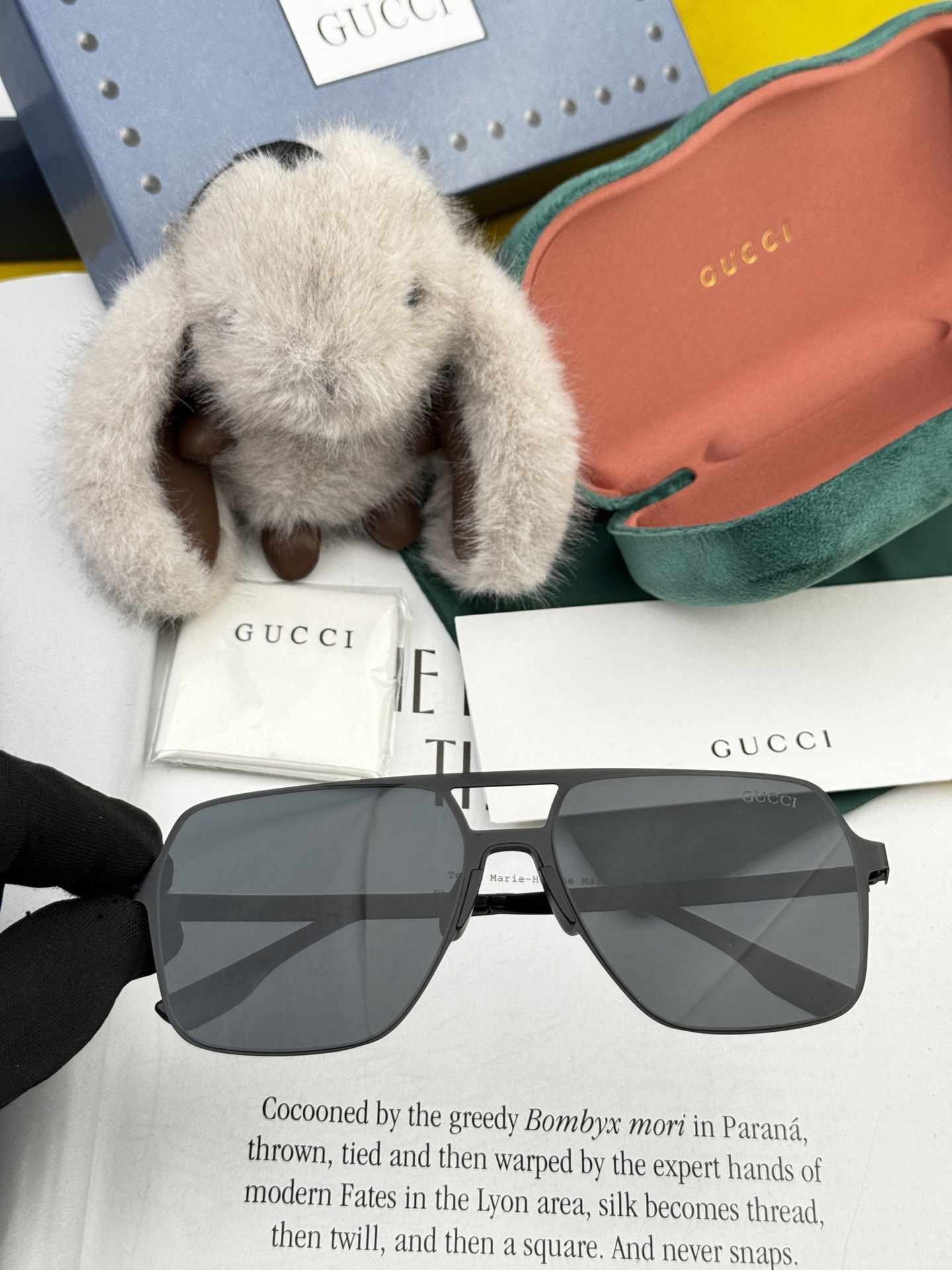 GUCCI 男款炫彩飞行员偏光太阳镜 ❤️材质：高清尼龙加厚卡槽高清偏光镜片 🌹无边框镜架💕颜👍型号：G