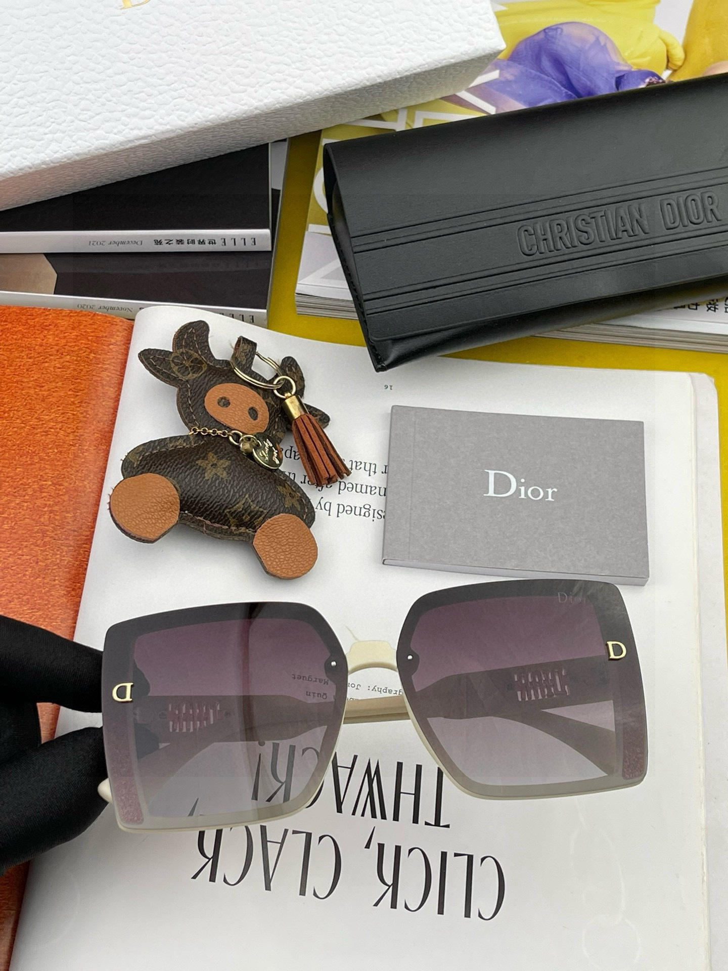 🔺 【DIOR-迪奥】开春新款 潮流爆款 时尚方框偏光太阳镜 高品质 佩戴舒适 网红潮款墨镜 型号：D5