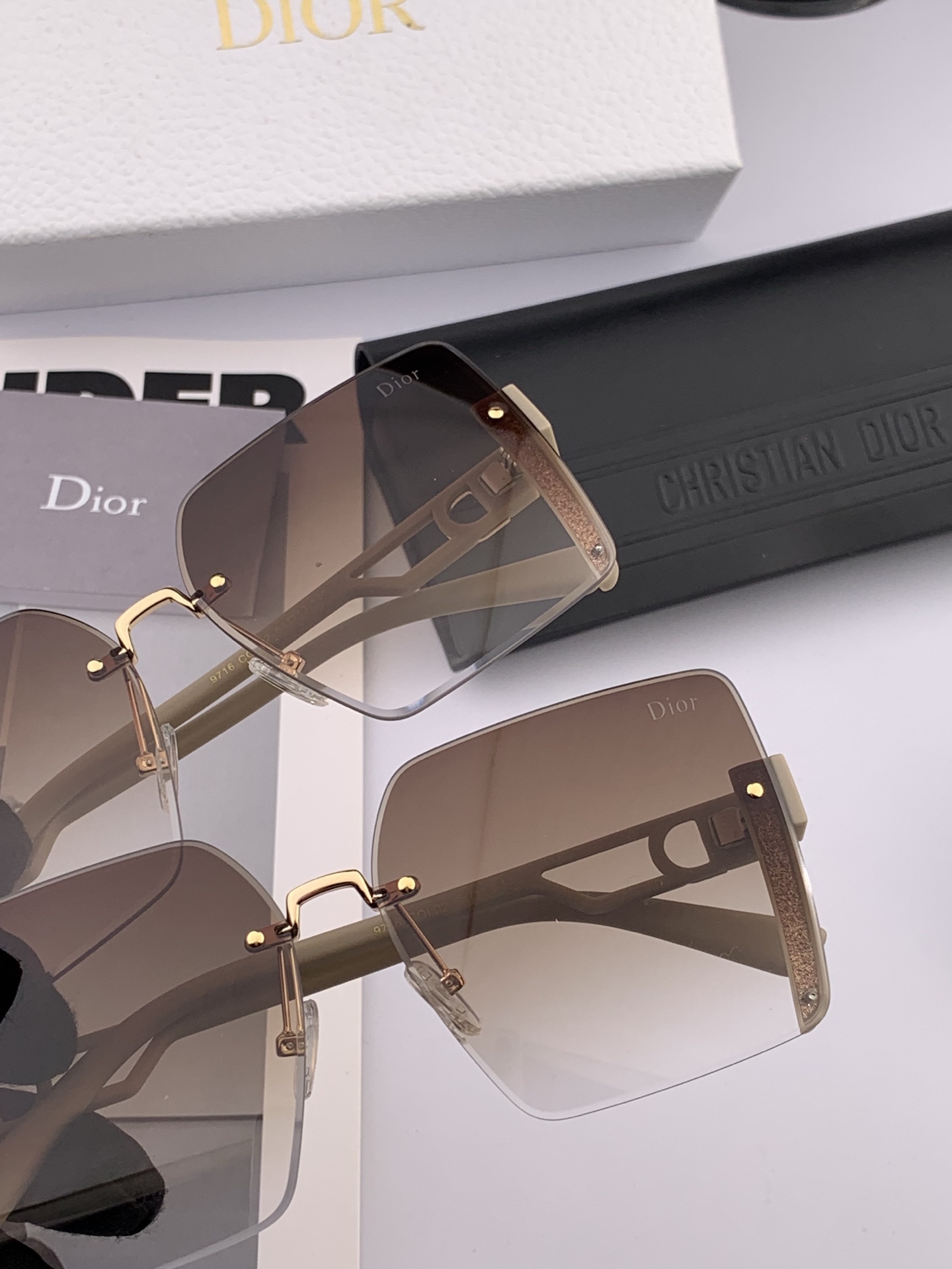 🔺 【DIOR-迪奥】开春新款 潮流爆款 时尚方框太阳镜 高品质 佩戴舒适 网红潮款墨镜 女士高清太阳镜