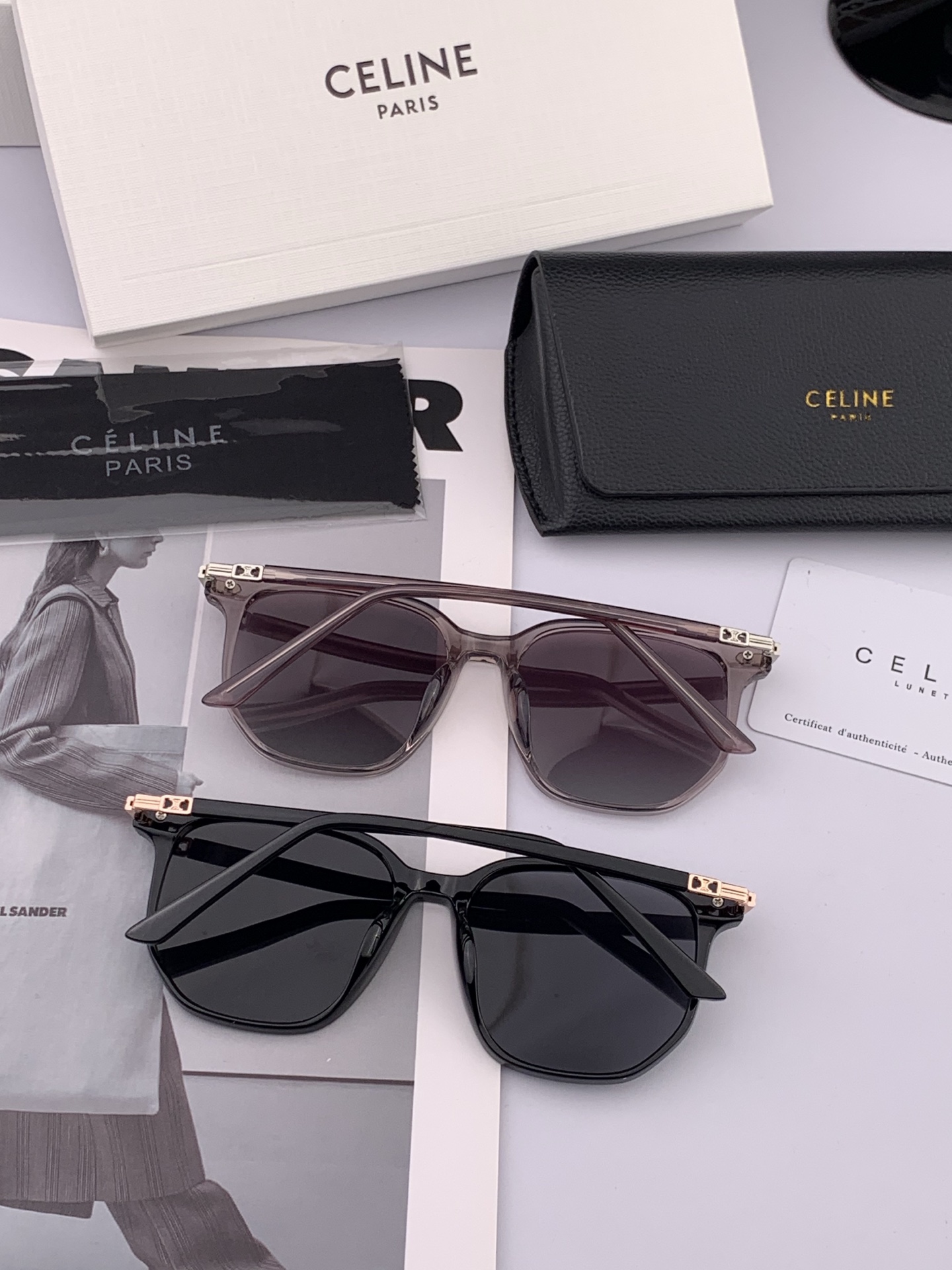 🌷🌷瑟琳新款到货🆕🆕TR材制作而成[酷][酷]高品质 2️⃣色潮品[强][强]大框型太阳镜➕简约logo