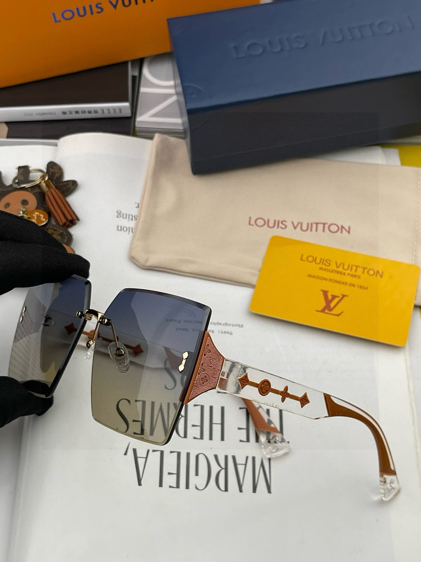 【TR尼龙偏光系列】lv大框太阳镜墨镜经典的方框设计，不挑脸型，无论搭配大衣还是连衣裙都非常显气质尼龙偏