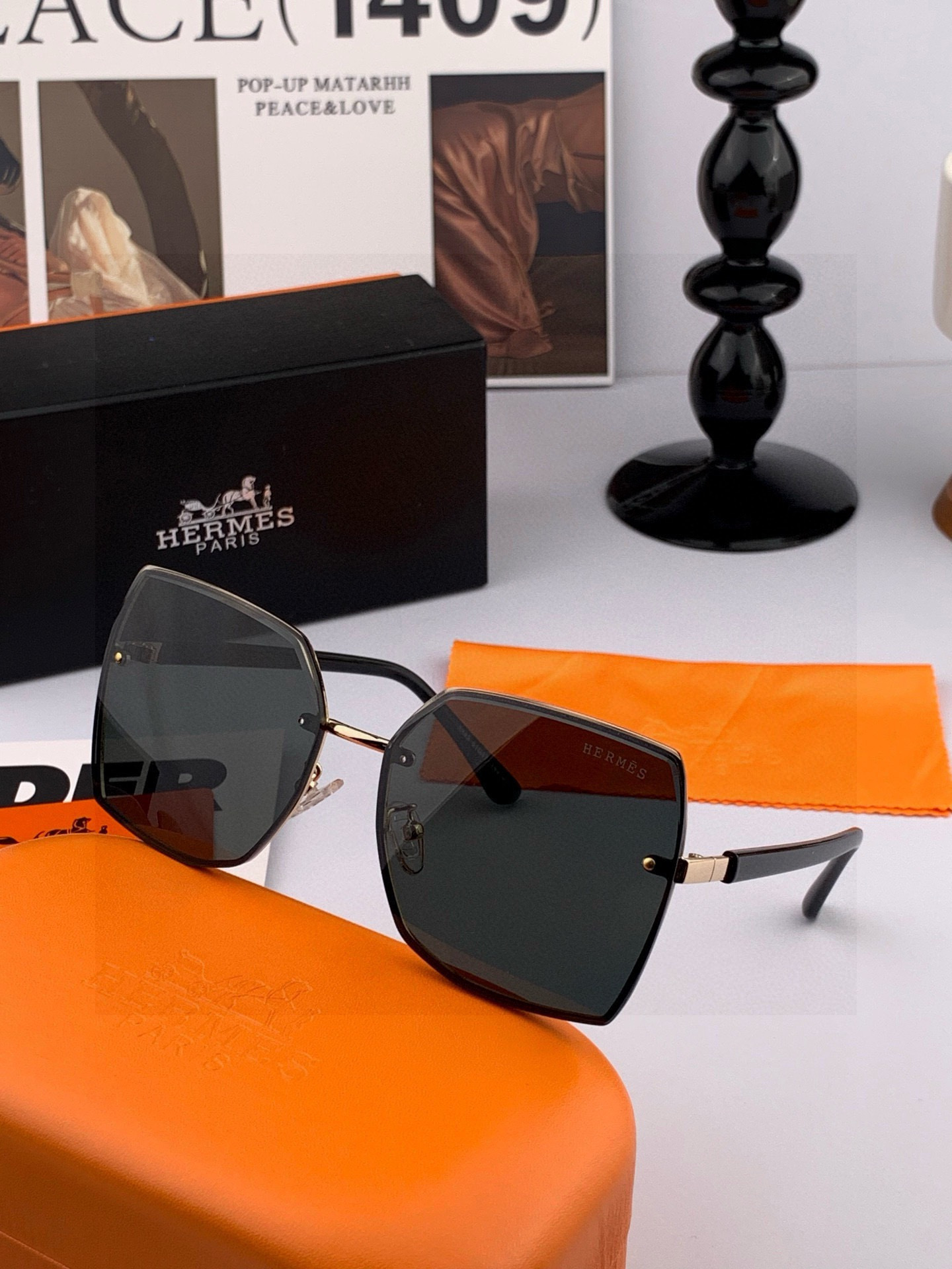 【尼龙偏光系列】爱马仕无框太阳镜墨方框设计，不挑脸型，无论搭配大衣还是连衣裙都非常显气质尼龙偏光镜片预防