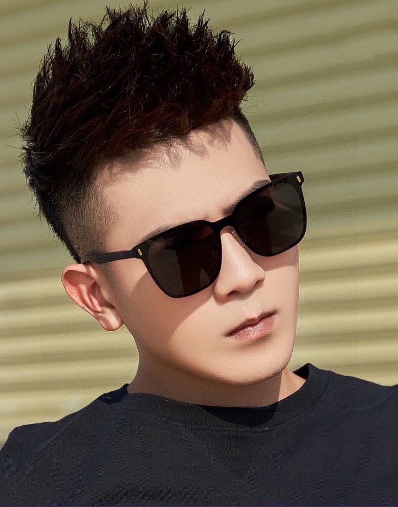 Gucci古奇 新款连体驶驾镜墨镜出行必众备多明星同款 太阳镜 男女太士阳镜飞行 型号：G075