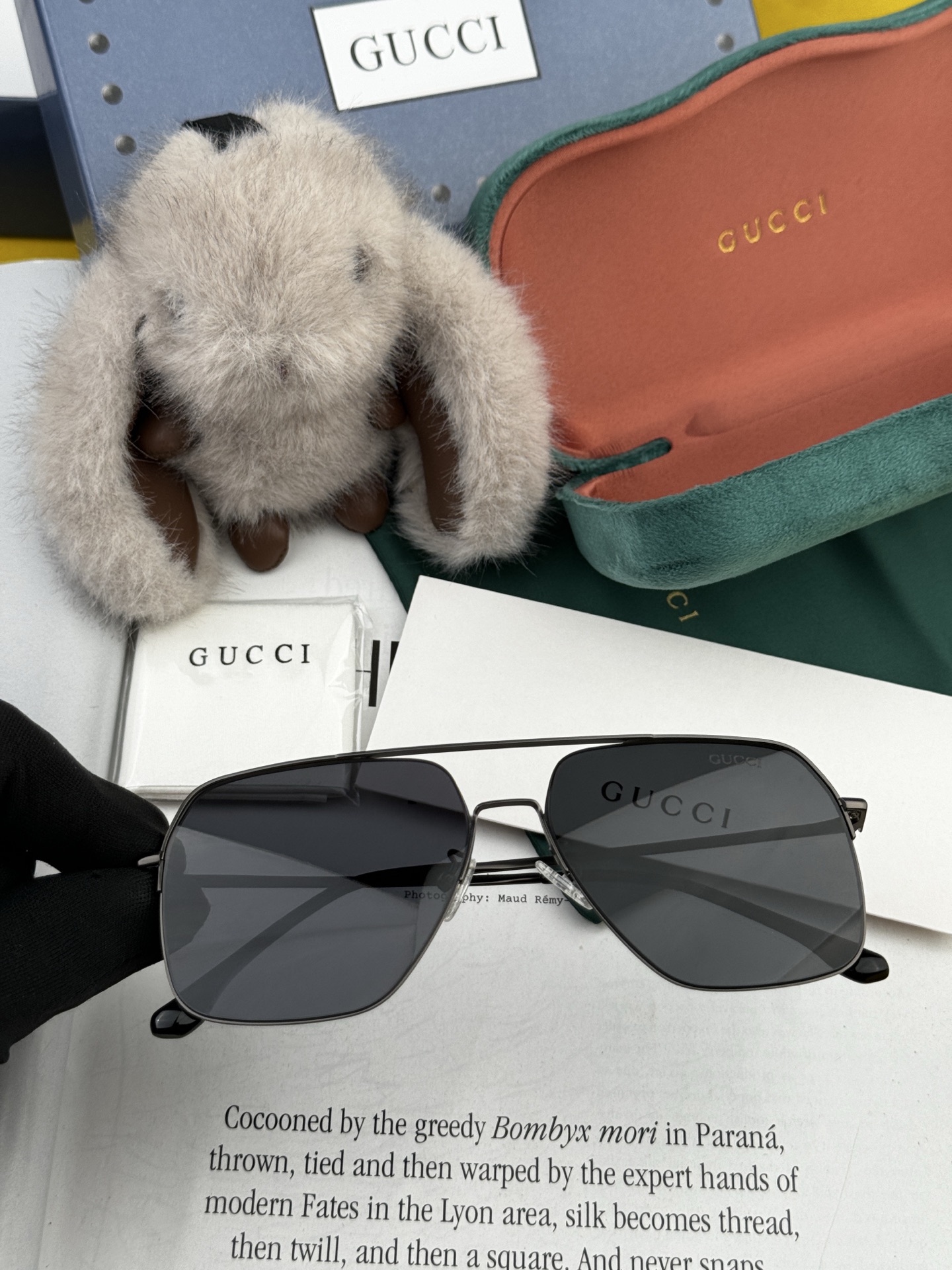 GUCCI 男款炫彩飞行员偏光太阳镜 ❤️材质：高清尼龙加厚卡槽高清偏光镜片 🌹无边框镜架💕颜👍型号：G