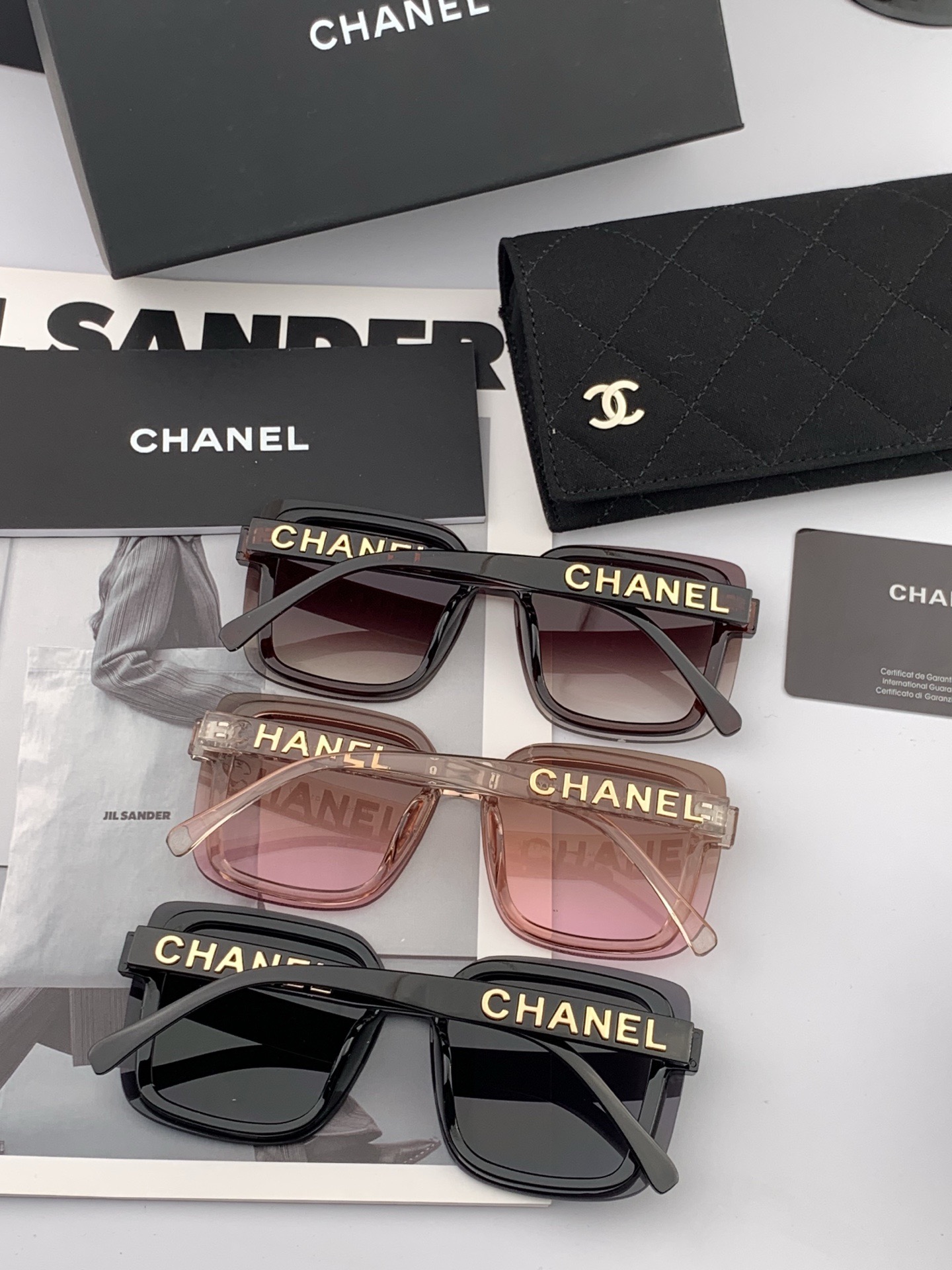 Chanel大框太阳镜墨镜 经典的方框设计，不挑脸型，无论搭配大衣还是连衣裙都非常显气质偏光镜片预防紫外