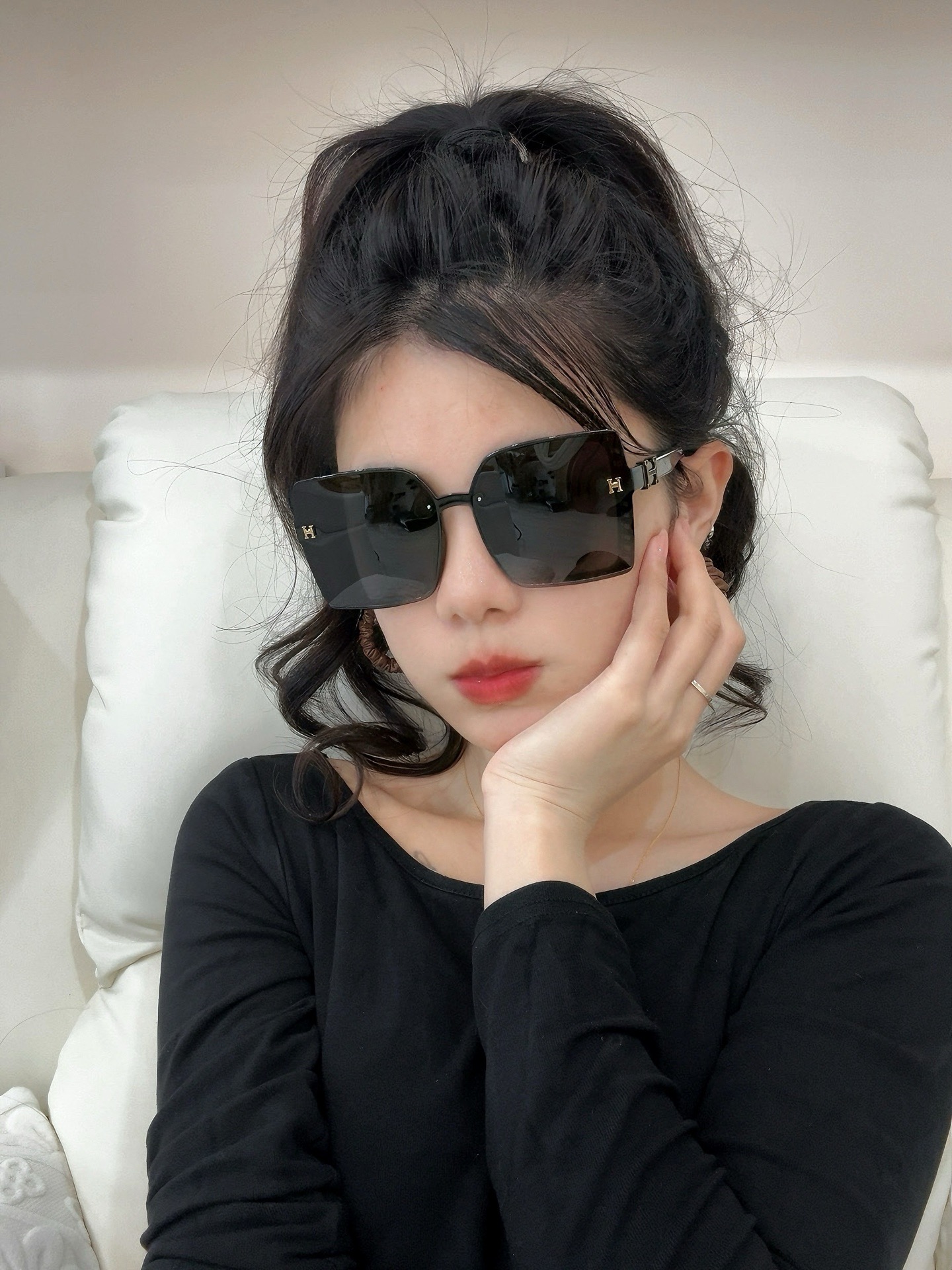 新款 爱马仕女士偏光太阳镜🕶️ 宝丽来高清镜片🎉高品质TR-90镜框 时尚百搭！型号：H1992