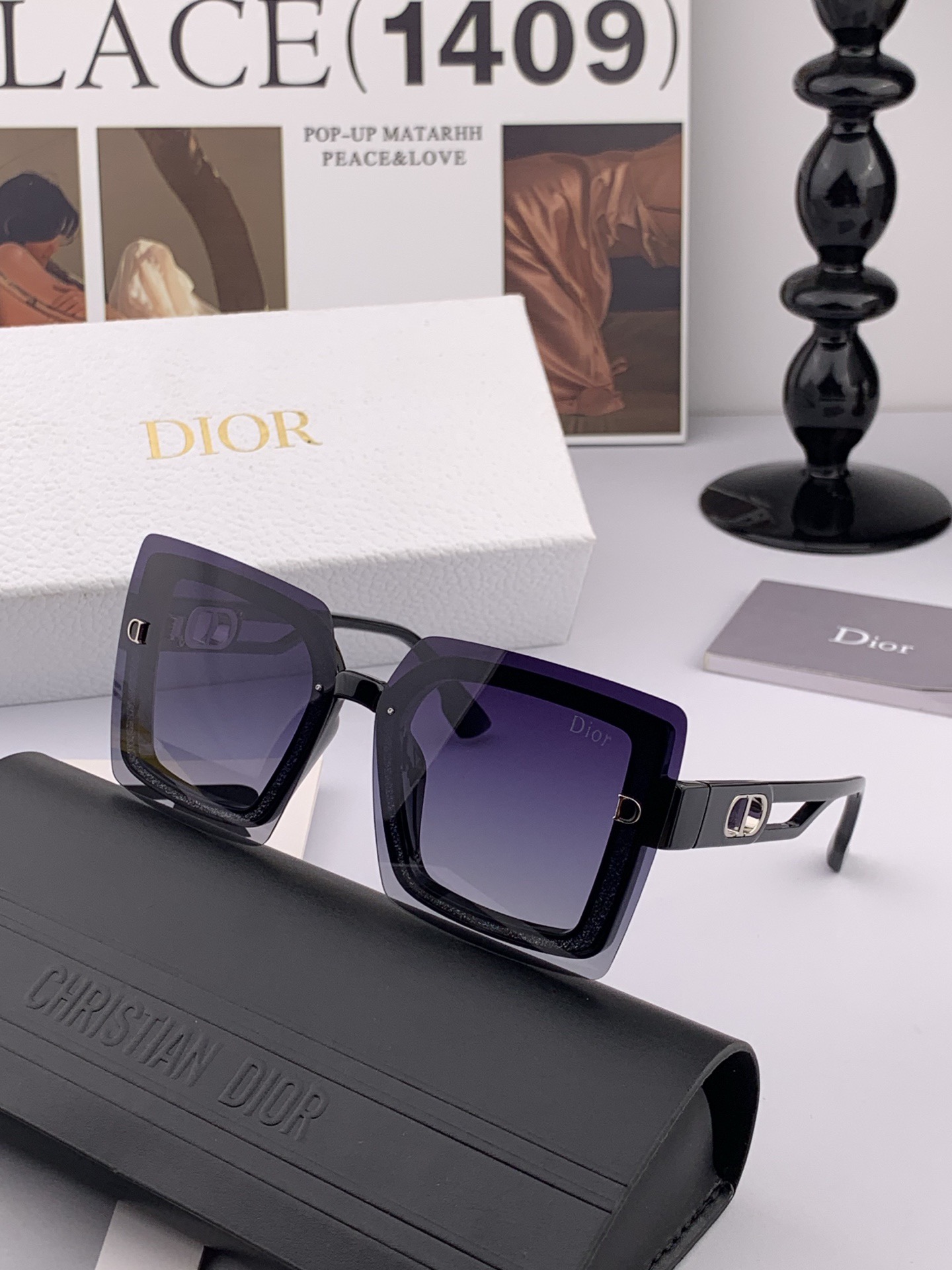 Dior 新款偏光太阳镜 款式多 。经典的方框设计，不挑脸型，无论搭配大衣还是连衣裙都非常显气质 偏光镜