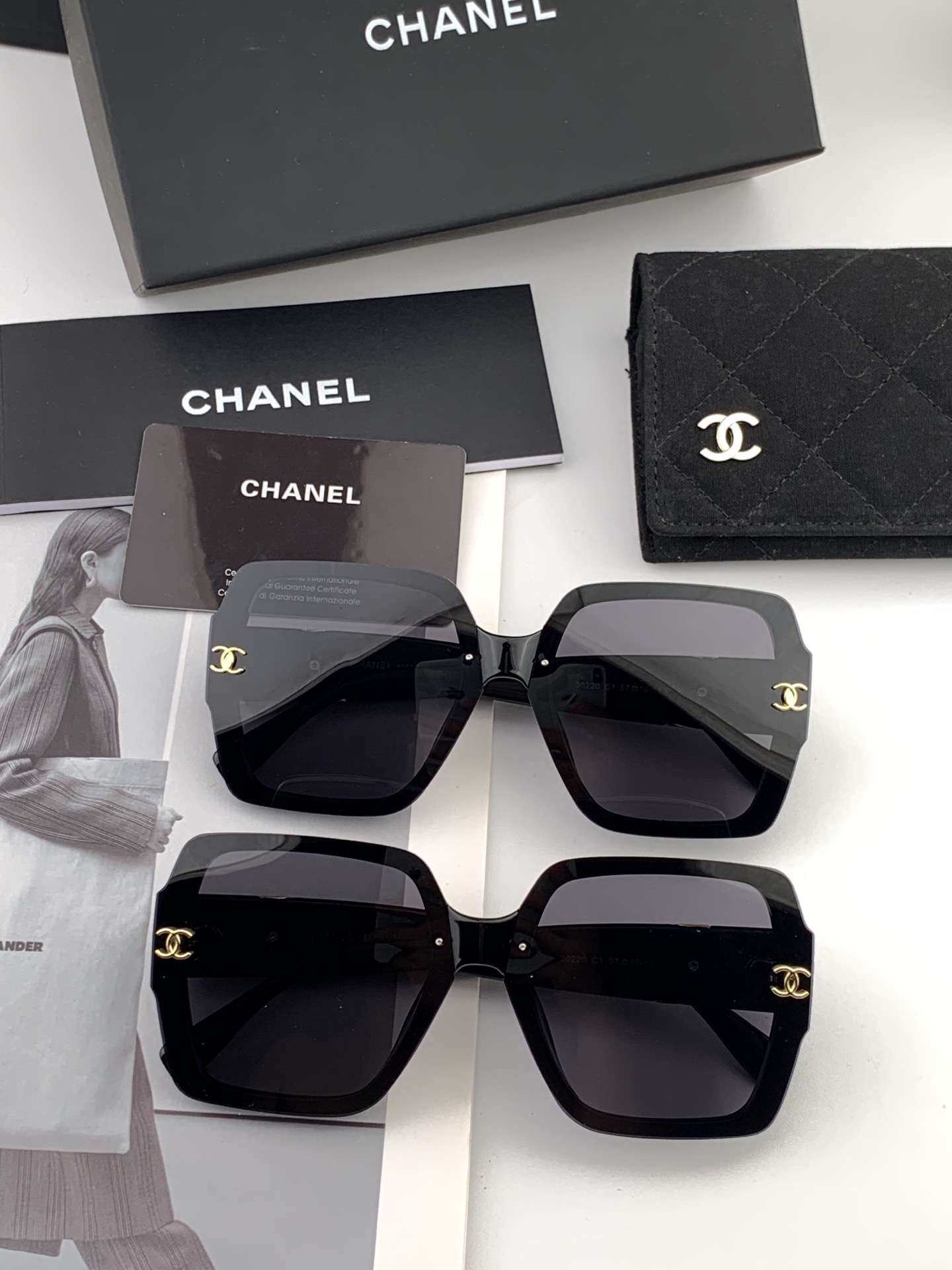 【TR偏光系列】香奈儿 开春新款 经典的方框设计，不挑脸型，无论搭配大衣还是连衣裙都非常显气质 偏光镜片