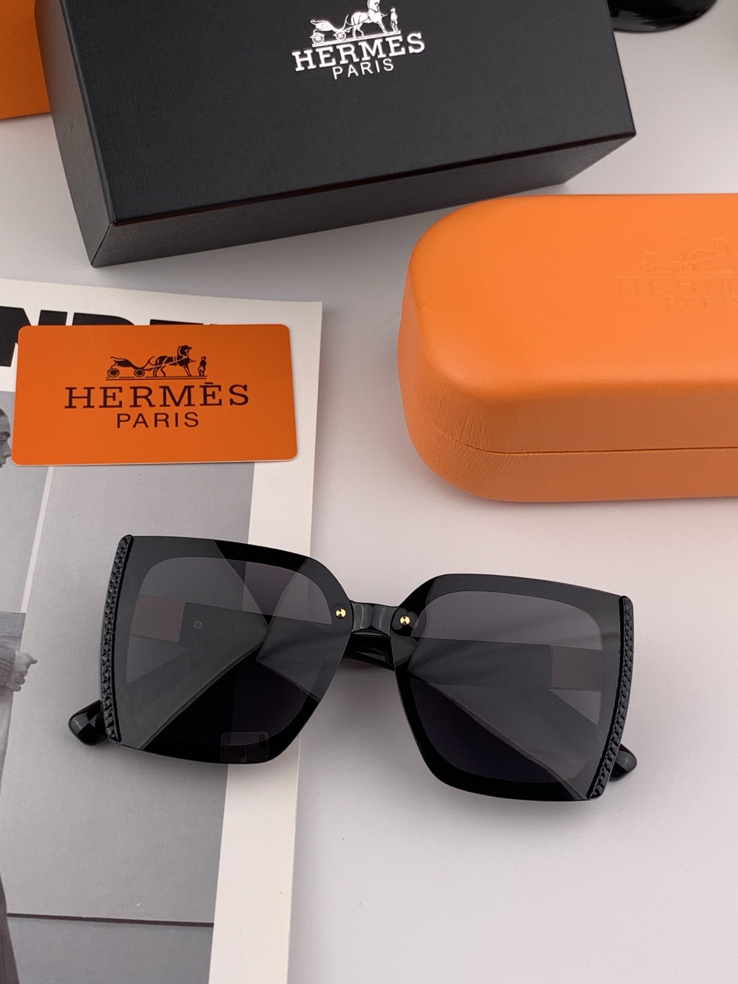 新款 爱马仕女士偏光太阳镜🕶️ 宝丽来高清镜片🎉高品质TR-90镜框 时尚百搭！型号：H6888