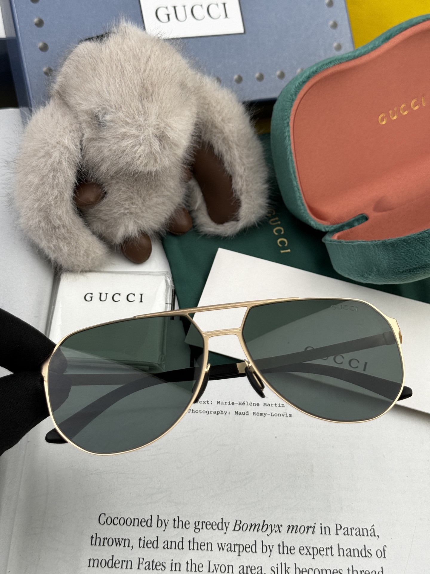 GUCCI 男款炫彩飞行员偏光太阳镜 ❤️材质：高清尼龙加厚卡槽高清偏光镜片 🌹无边框镜架💕颜👍型号：G