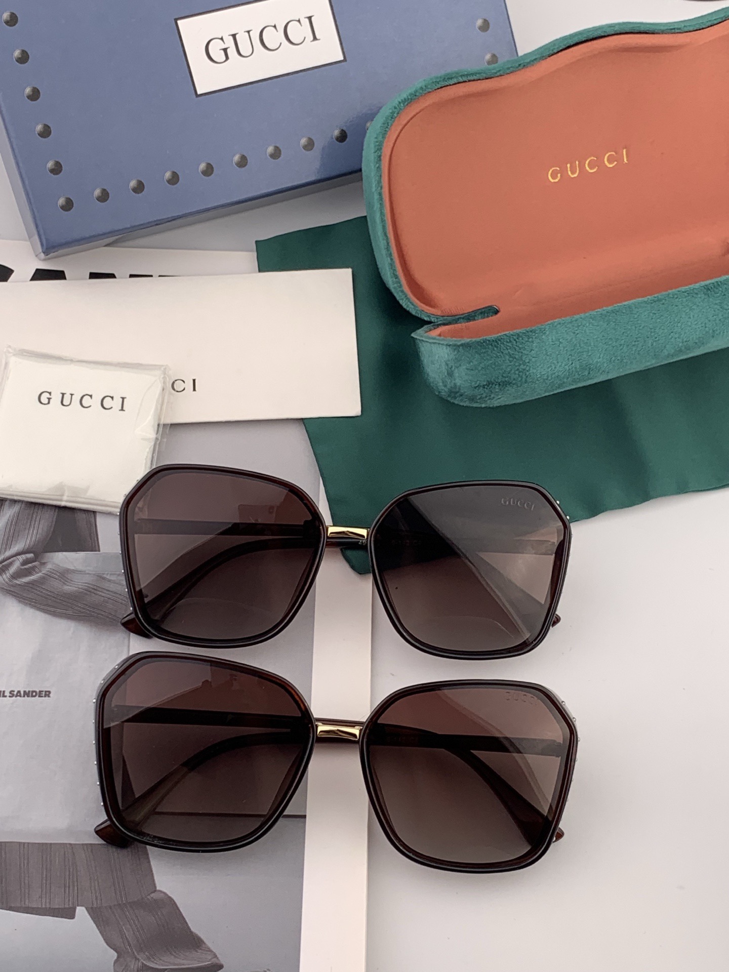 【TR偏光系列】Gucci 经典的方框设计，不挑脸型，无论搭配大衣还是连衣裙都非常显气质偏光镜片预防紫外