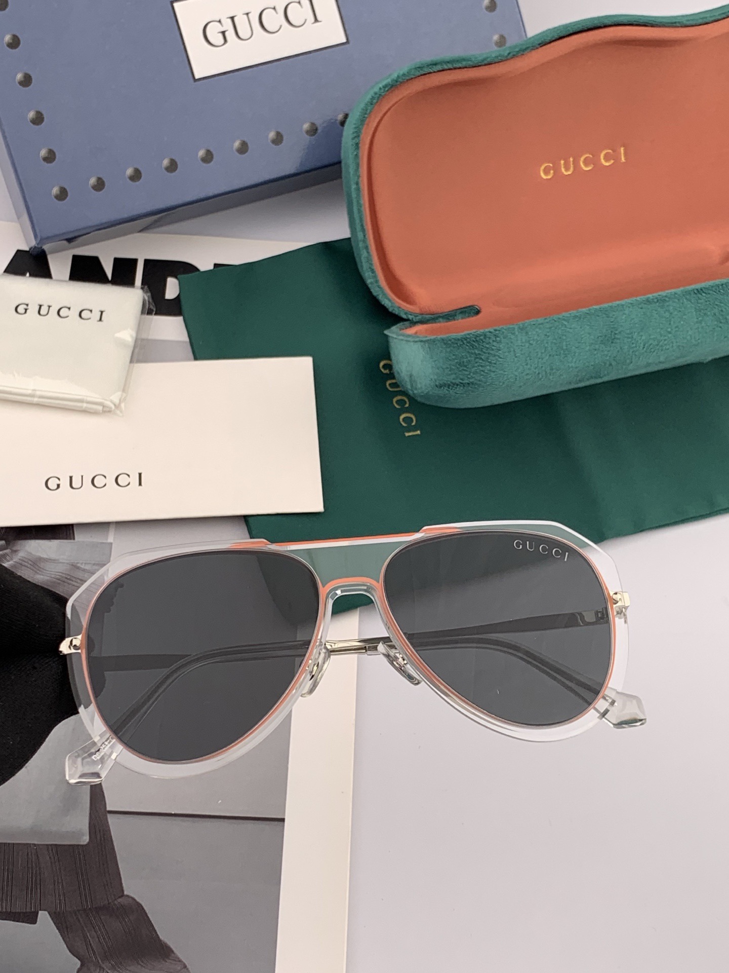 GUCC* 2026 新款男女情侣款太阳iP电镀永不褪色 卖点：超轻超有弹性整幅眼镜片：高清尼龙偏光镜片