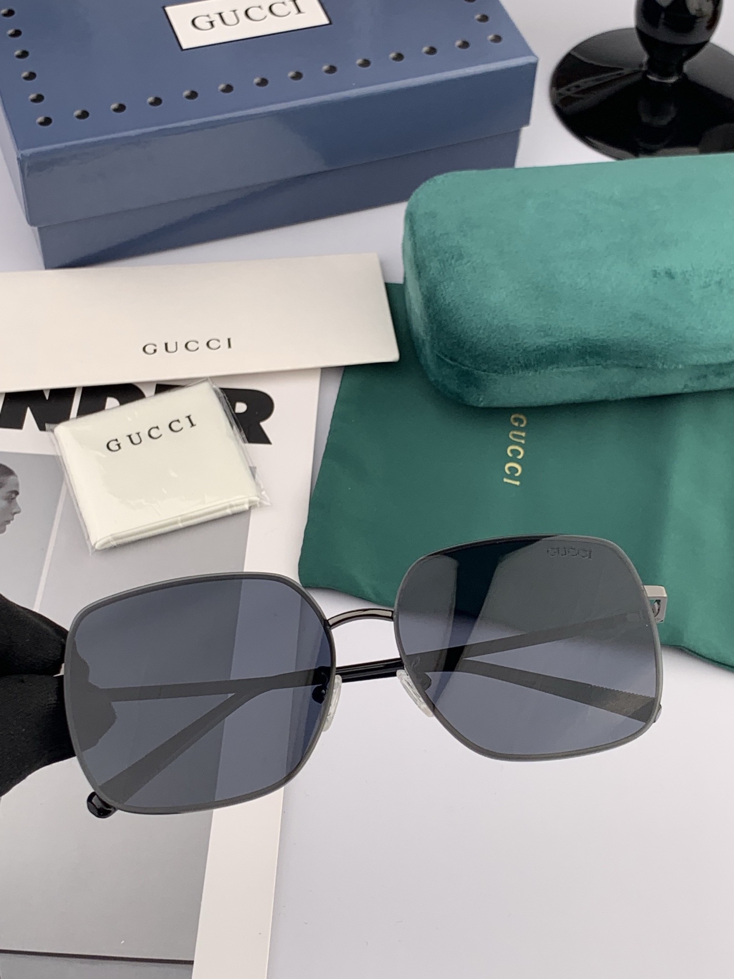 GUCCI 男款炫彩飞行员偏光太阳镜 ❤️材质：高清尼龙加厚卡槽高清偏光镜片 🌹无边框镜架💕颜👍型号：G