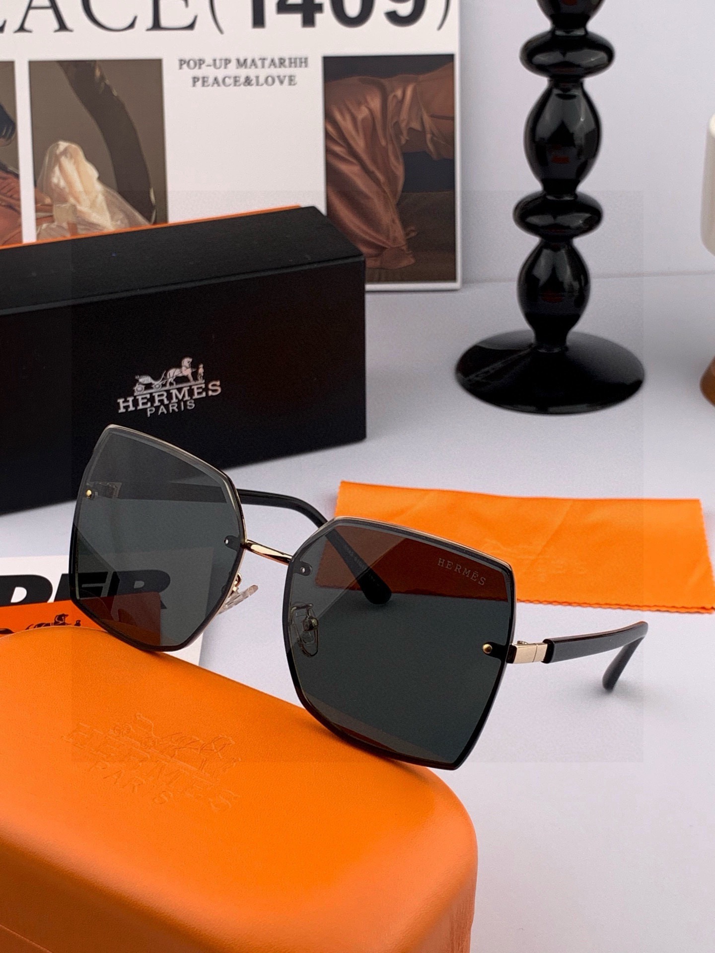 【尼龙偏光系列】爱马仕无框太阳镜墨方框设计，不挑脸型，无论搭配大衣还是连衣裙都非常显气质尼龙偏光镜片预防