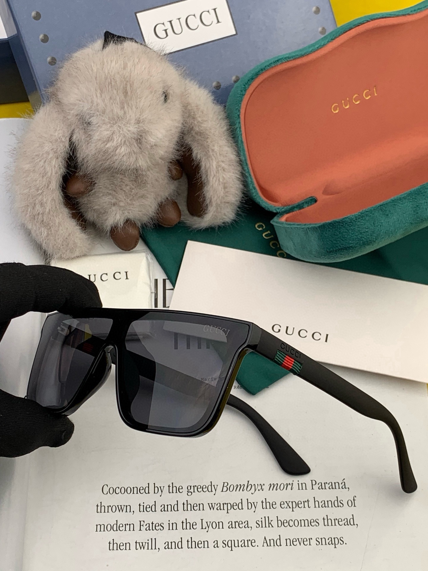 Gucci 。 高品质男女款墨镜 👍 。 开车钓鱼都可 。百搭显瘦墨镜韩版男士飞行员大框司机开车防紫外线