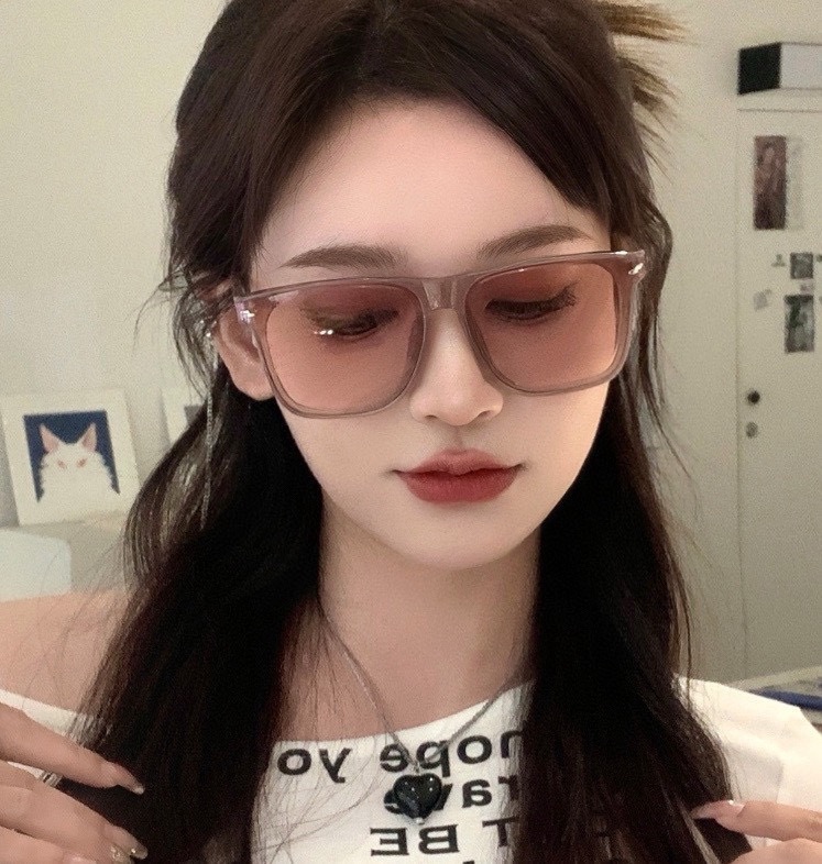 🔺 【GUCCI】开春新款 潮流爆款 时尚方框偏光太阳镜 高品质 佩戴舒适 网红潮款墨镜 女士高清尼龙偏