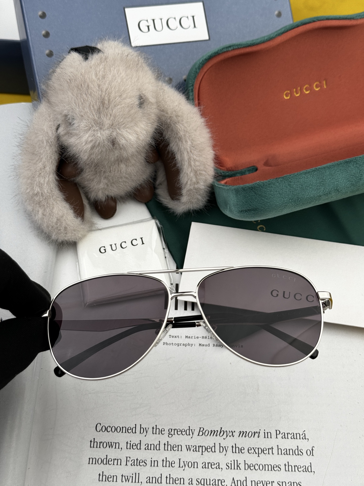 Gucci 。 高品质男女款墨镜 👍 进口宝丽来偏光镜片 。蛤蟆镜 开车钓鱼都可 。百搭显瘦墨镜韩版男士