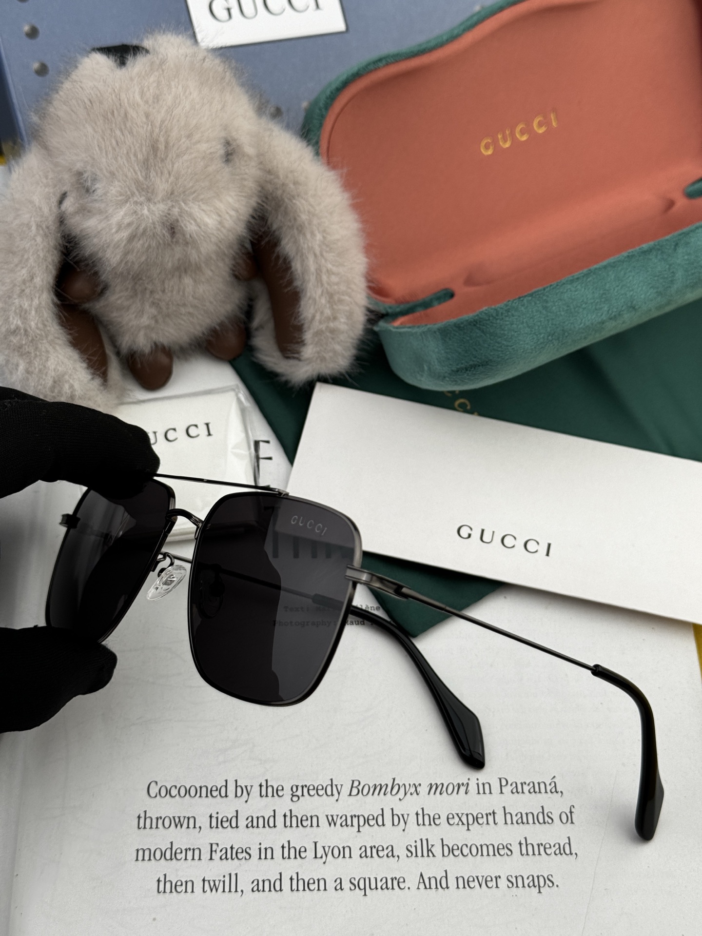 Gucci 。 高品质男女款墨镜 👍 进口宝丽来偏光镜片 。蛤蟆镜 开车钓鱼都可 。百搭显瘦墨镜韩版男士