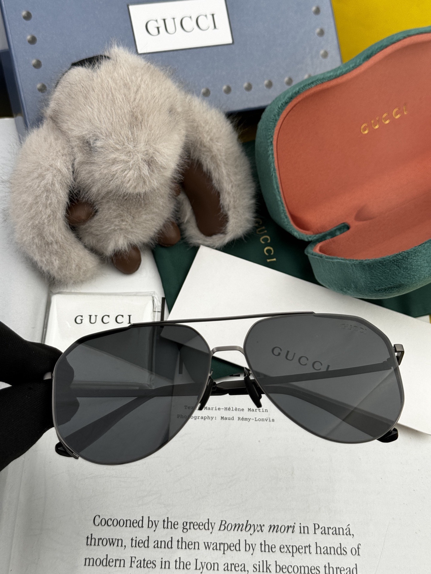 GUCCI 男款炫彩飞行员偏光太阳镜 ❤️材质：高清尼龙加厚卡槽高清偏光镜片 🌹无边框镜架💕颜👍型号：G