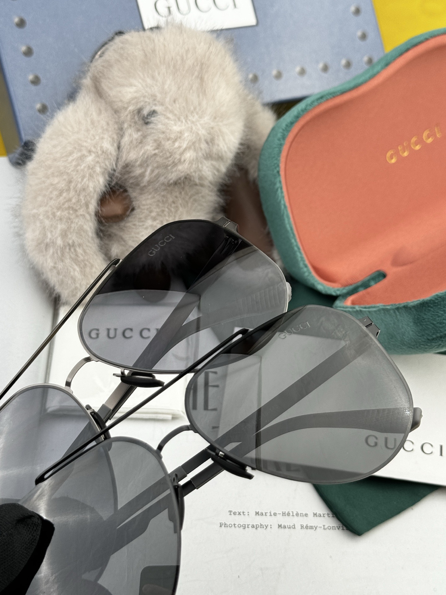 GUCC* 新款男女情侣款太阳iP电镀永不褪色 卖点：超轻超有弹性整幅眼镜无螺丝重要的是压不坏、镜片：高