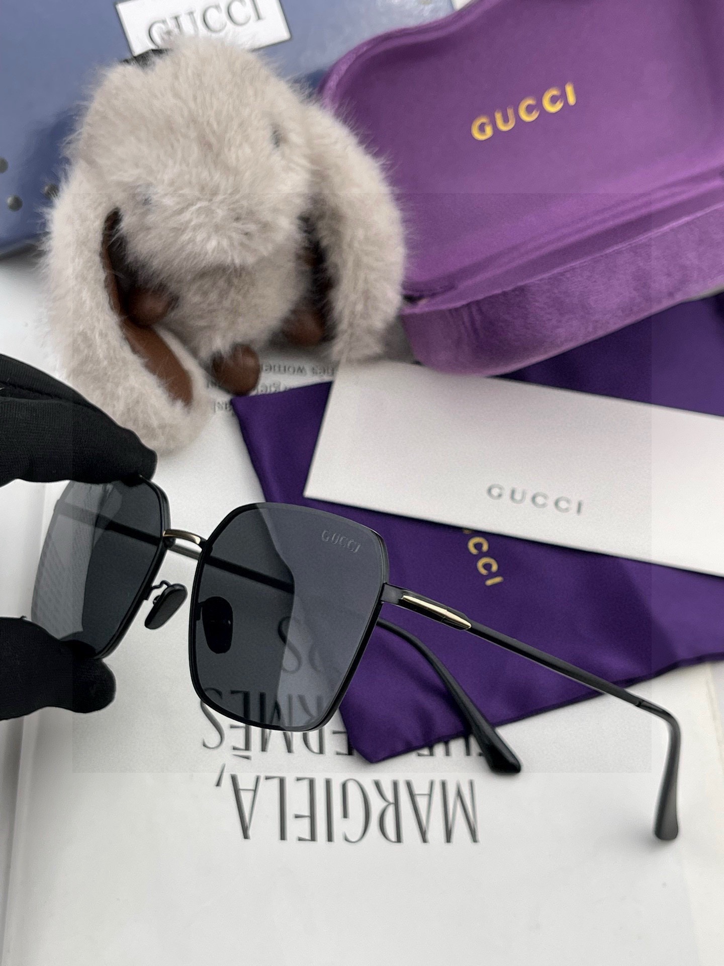 GUCCI 男款炫彩飞行员偏光太阳镜 ❤️材质：高清尼龙加厚卡槽高清偏光镜片 🌹无边框镜架💕颜👍型号：G