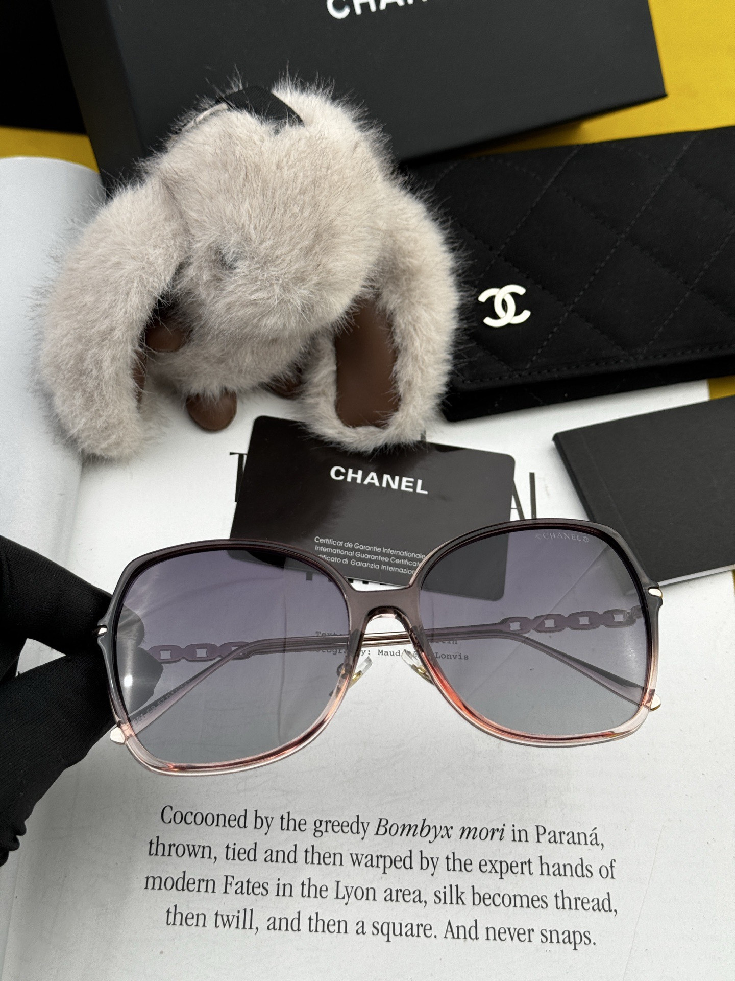 【CHANEL】香奈儿 新款潮流爆款 时尚方框太阳镜 佩戴舒适 网红潮款墨镜 女士高清加厚偏光太阳镜🕶️