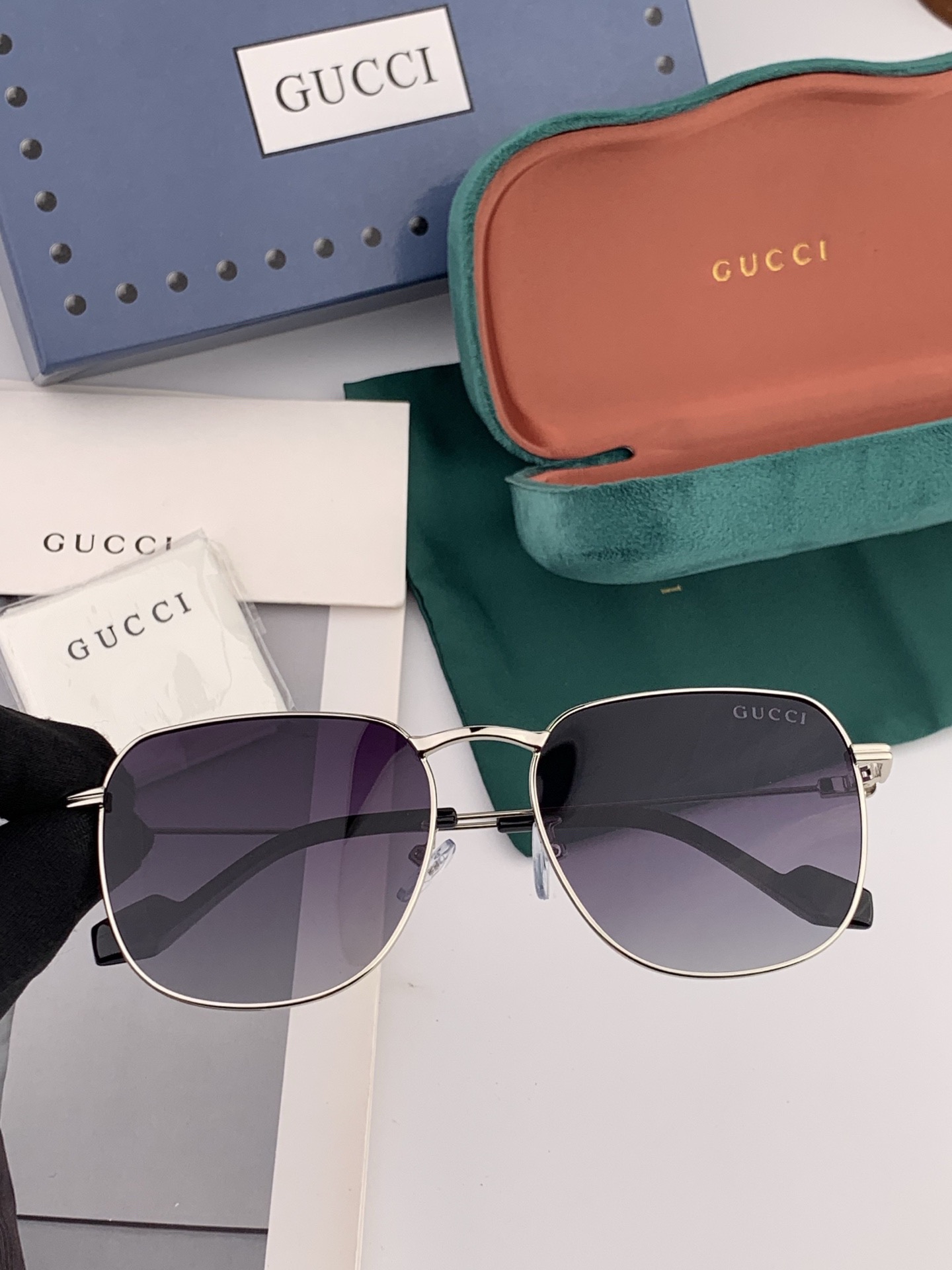 🔺 Gucci 🔻新款 众多明星同款[色]‼️‼️新款大框偏光墨镜 🌈🌈宝丽来超清加厚太阳镜🔝🔝型号：G