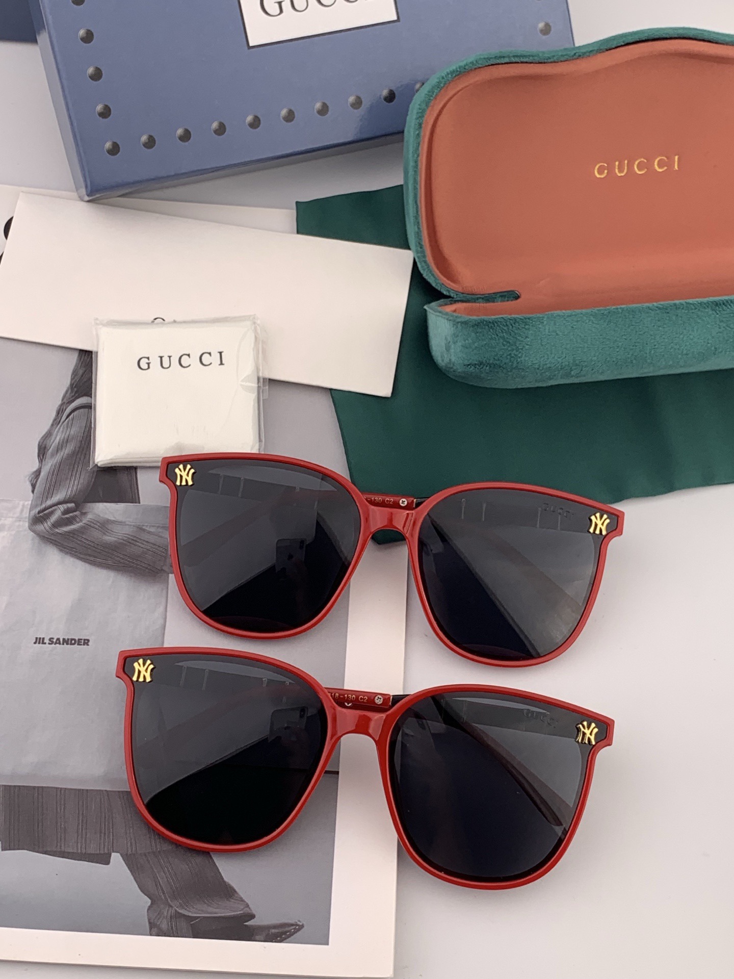 【TR偏光系列】 Gucci联名系列限量版经典的圆框设计，不挑脸型，无论搭配大衣还是连衣裙都非常显气质偏