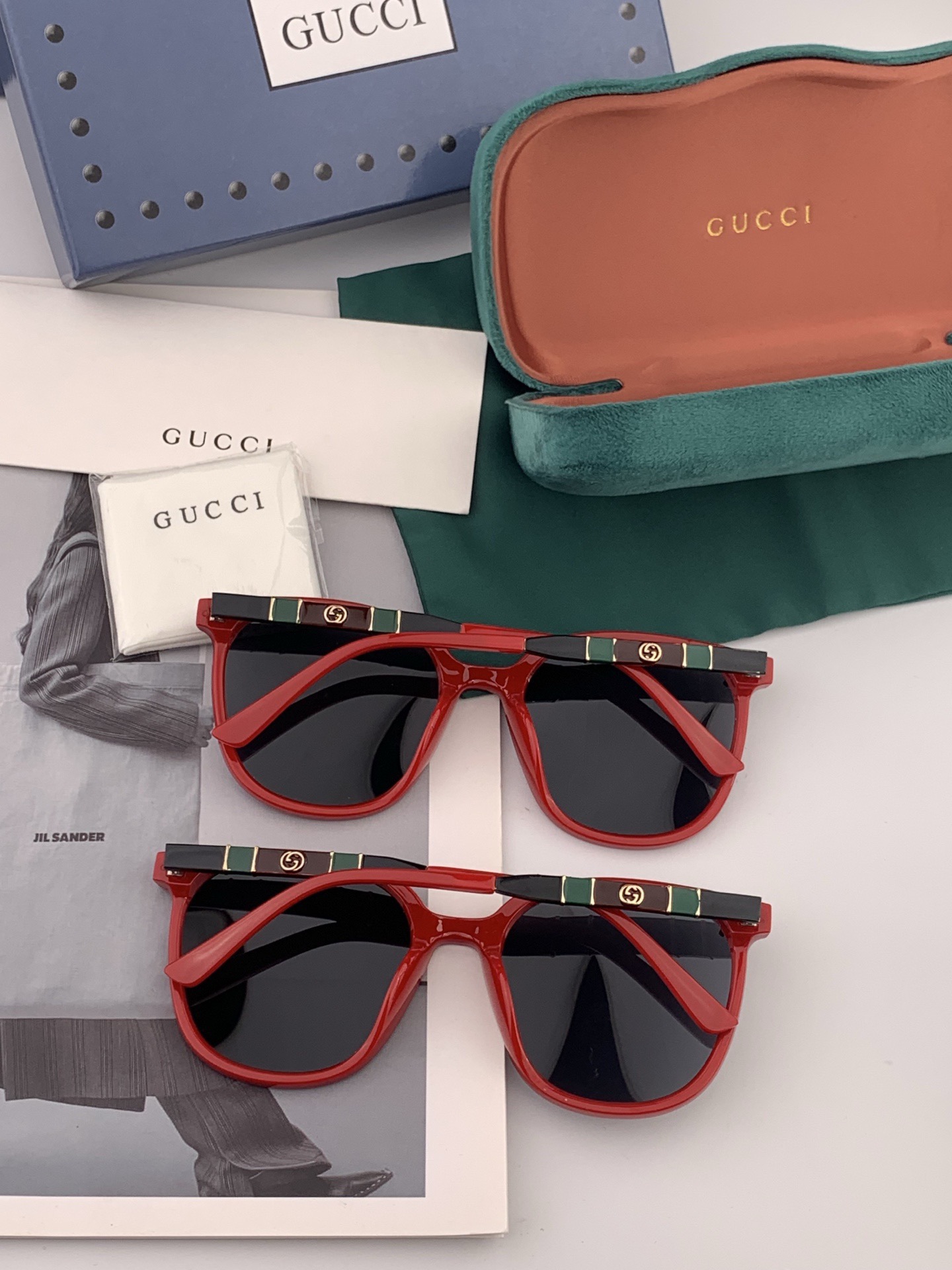 【TR偏光系列】 Gucci联名系列限量版经典的圆框设计，不挑脸型，无论搭配大衣还是连衣裙都非常显气质偏