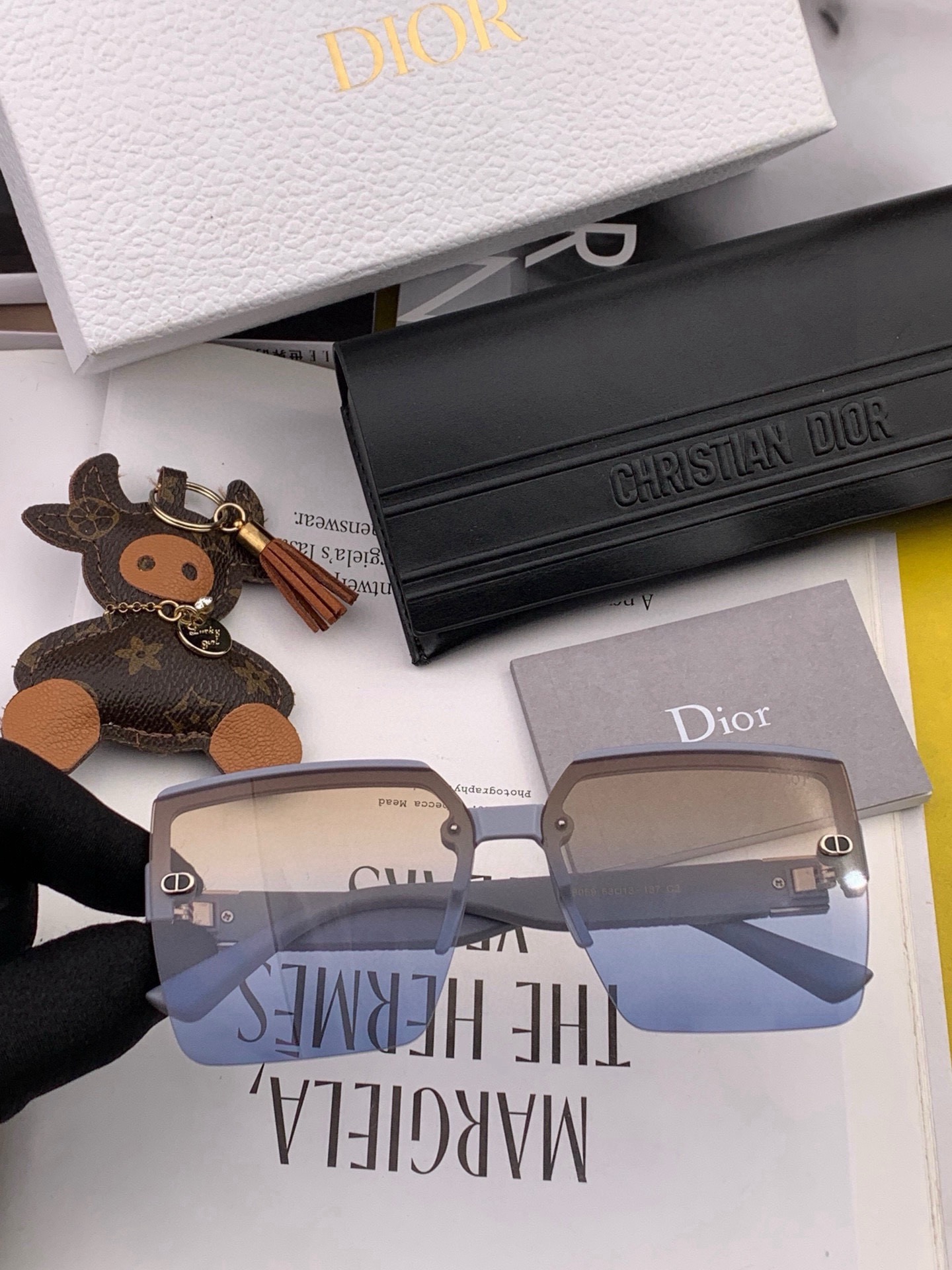 🔺 【DIOR-迪奥】开春新款 潮流爆款 时尚方框太阳镜 高品质 佩戴舒适 网红潮款墨镜 型号：D980