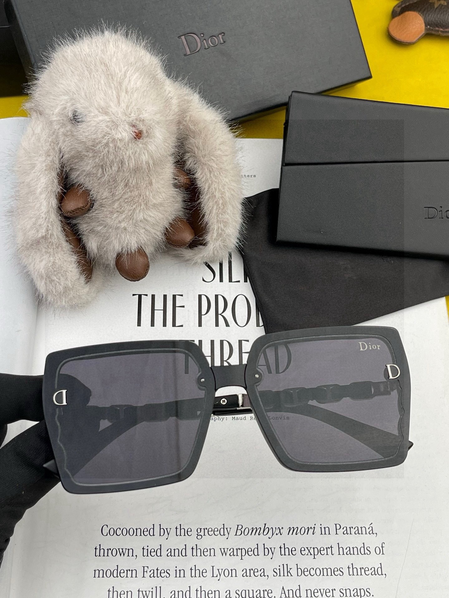 DIOR 开春新款🎈原版出货 网红超爆款💙经典奢华全球风[强][酷][亲亲] 时尚方框太阳镜[得意] 气