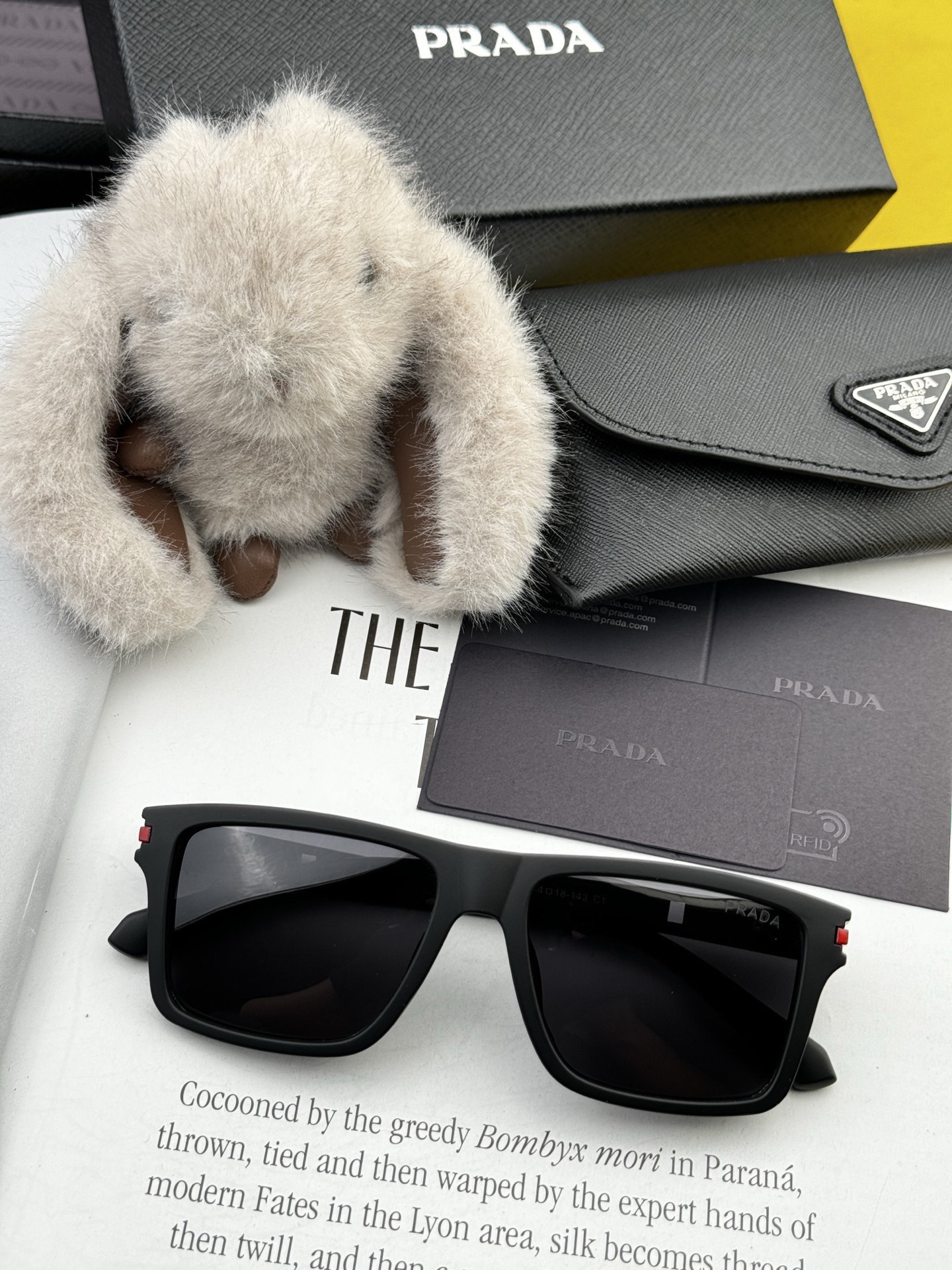 🔺 【GUCCI】开春新款 潮流爆款 时尚方框太阳镜 高品质 佩戴舒适 网红潮款墨镜 型号：G6130