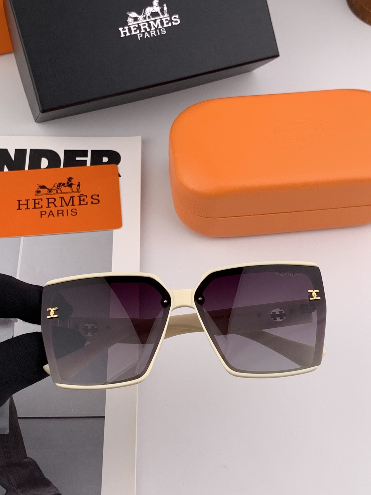 新款 爱马仕女士偏光太阳镜🕶️ 宝丽来高清镜片🎉高品质TR-90镜框 时尚百搭！型号：H7200