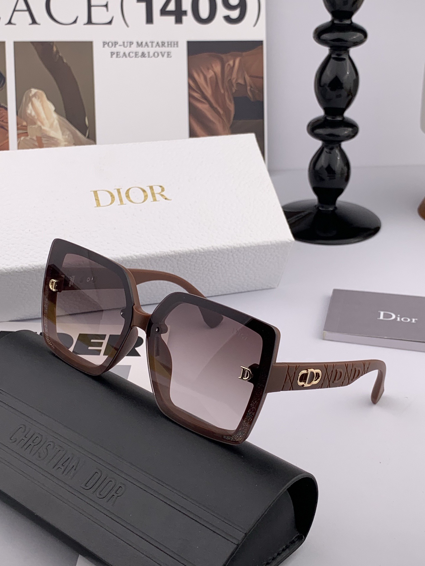 🔺 【DIOR-迪奥】开春新款 潮流爆款 时尚方框太阳镜 高品质 佩戴舒适 网红潮款墨镜 型号：D230