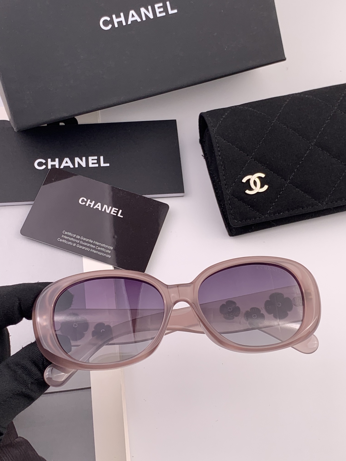 【CHANEL】香奈儿 新款山茶花潮流爆款 时尚圆框高清偏光太阳镜 佩戴舒适 网红潮款墨镜  ♥️♥️型
