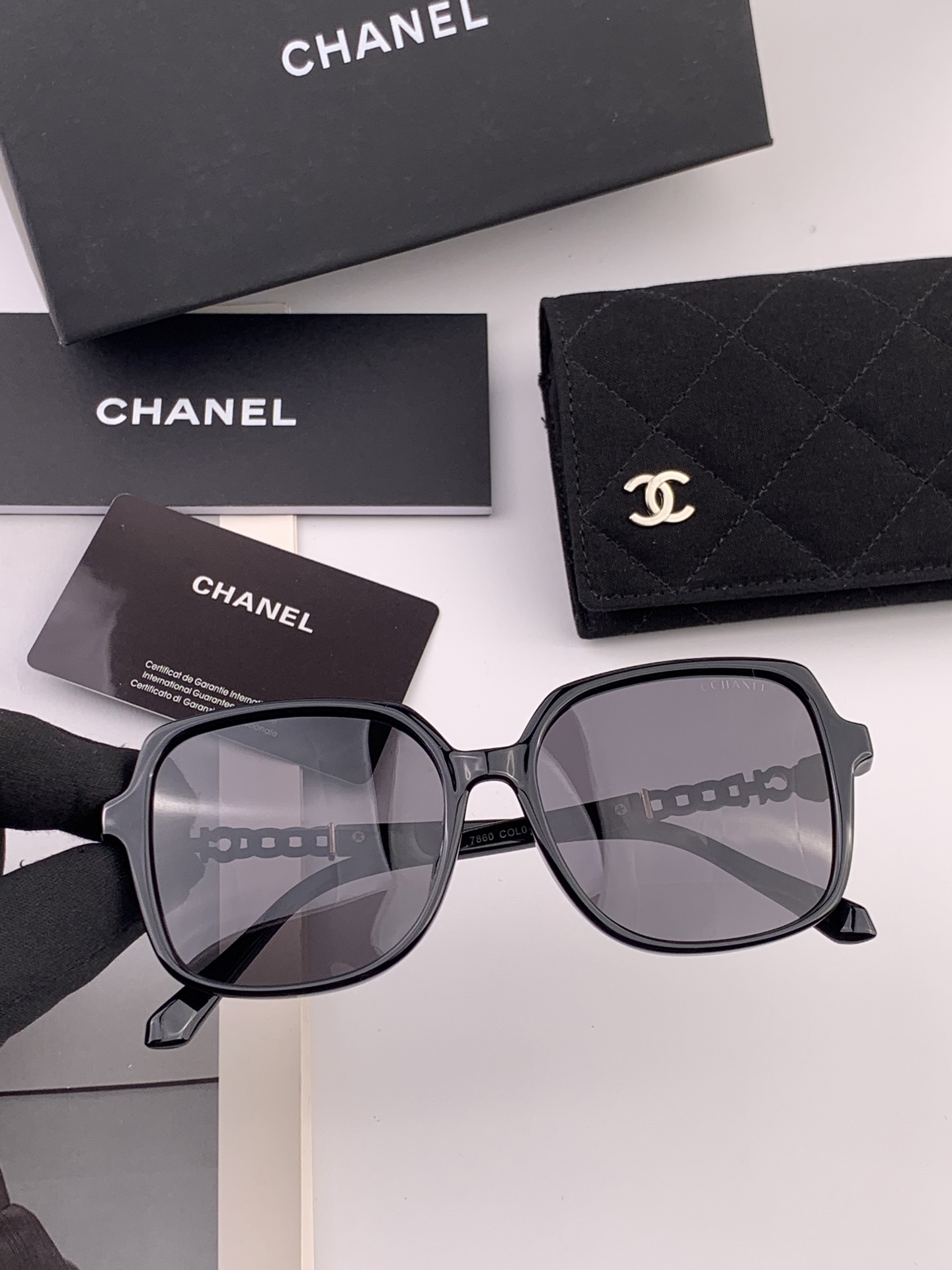【CHANEL】香奈儿 新款潮流爆款 时尚方框太阳镜 佩戴舒适 网红潮款墨镜  女士高清加厚偏光太阳镜🕶