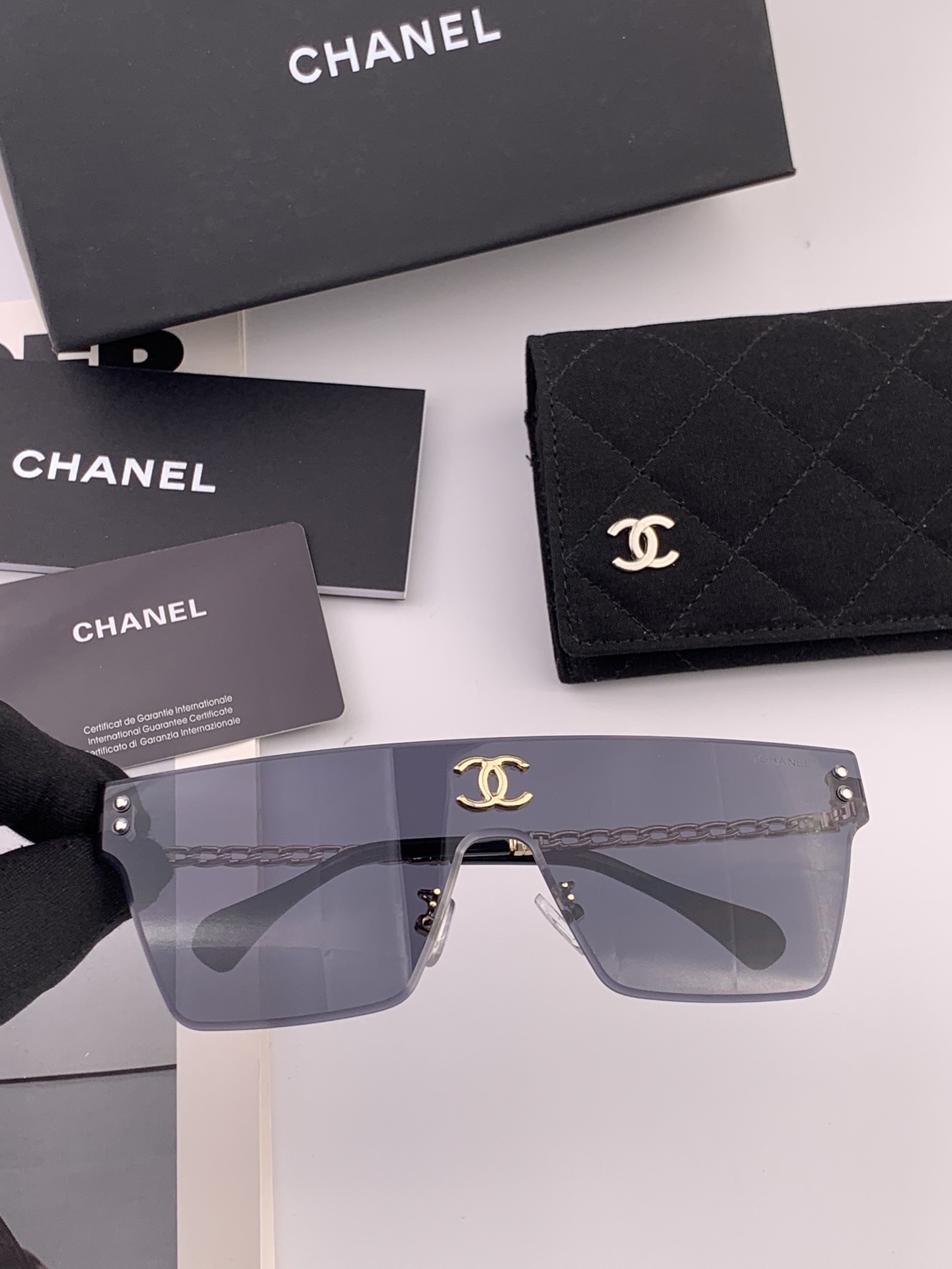 【CHANEL】香奈儿 新款潮流爆款 时尚大框太阳镜 佩戴舒适 网红潮款墨镜  女士高清太阳镜🕶️ 🎉高