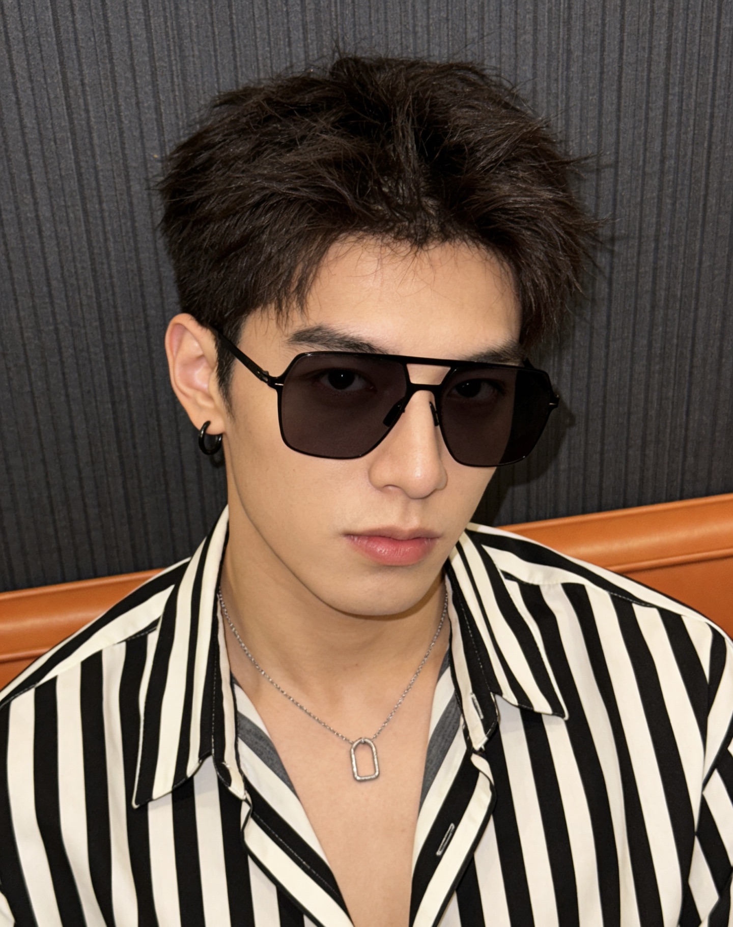 ♦️ GUCCI 新款男女情侣款太阳镜iP电镀永不褪色 超轻超有弹性整幅眼镜无螺丝重要的是压不坏 高清尼