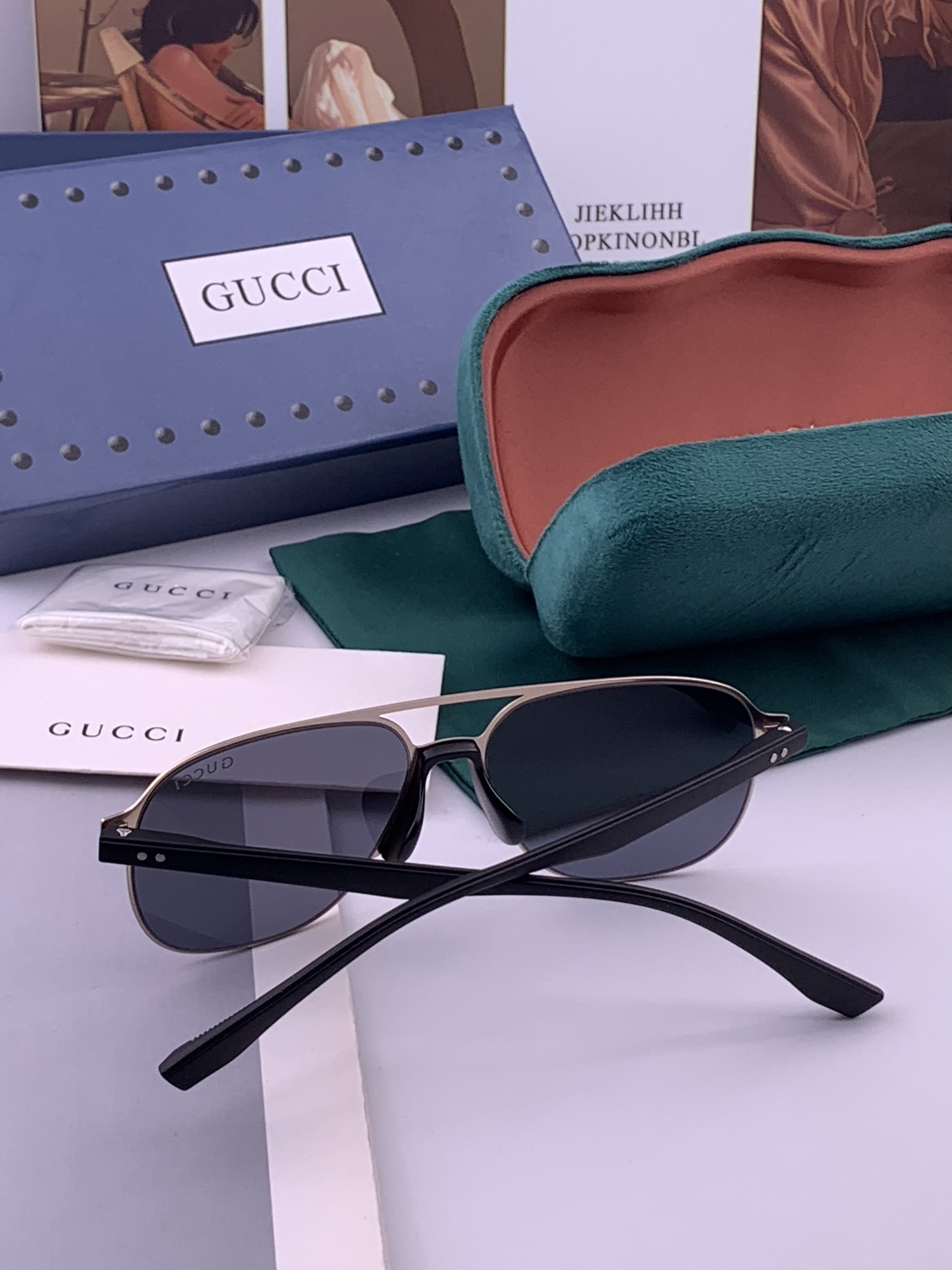 GUCCI 男款炫彩飞行员偏光太阳镜 ❤️材质：高清尼龙加厚卡槽高清偏光镜片 🌹无边框镜架💕颜👍型号：G