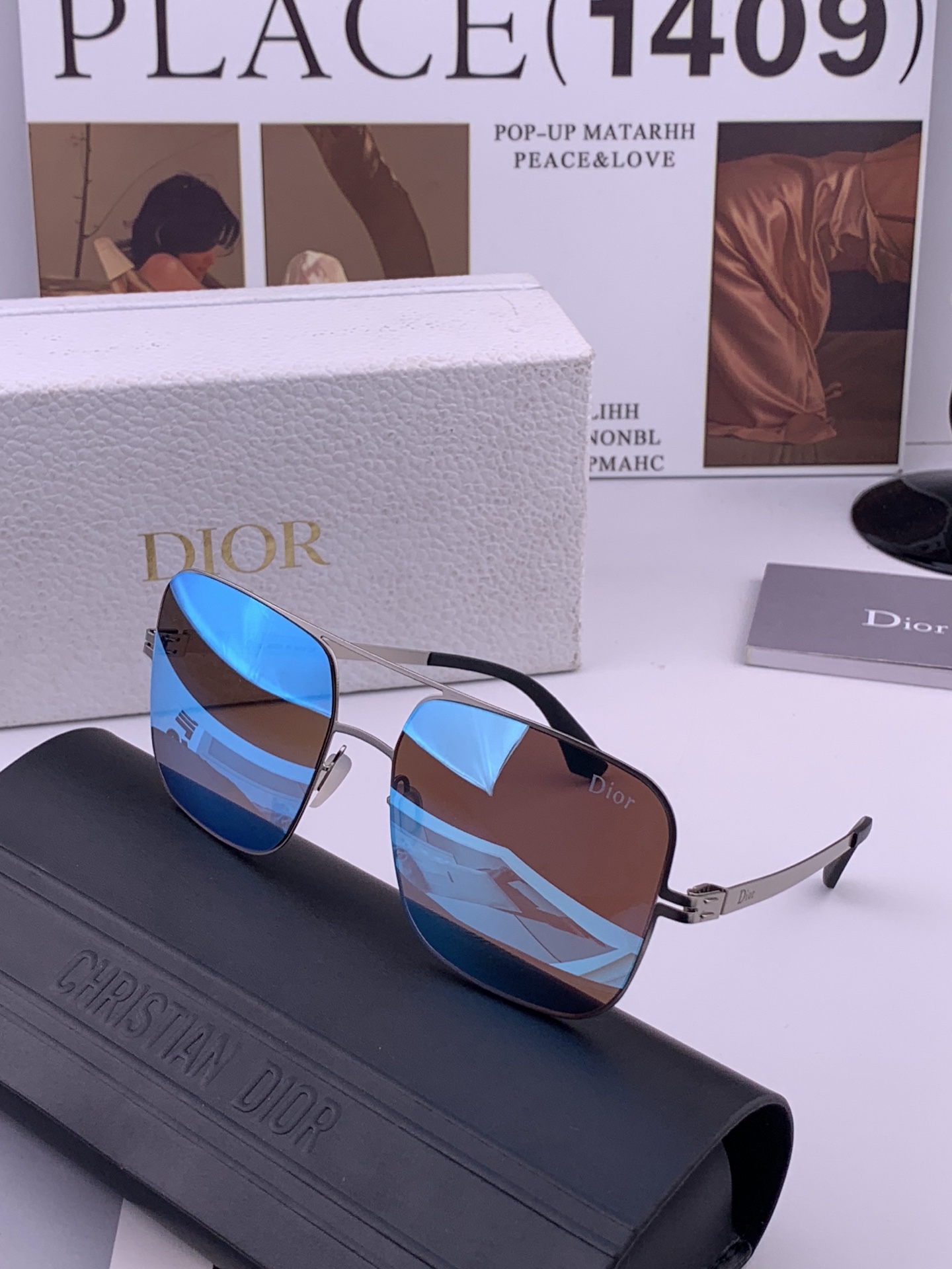 DIOR-迪奥新款男女情侣款太阳iP电镀永不褪色 卖点：超轻超有弹性整幅眼镜无螺丝重要的是压不坏、镜片：