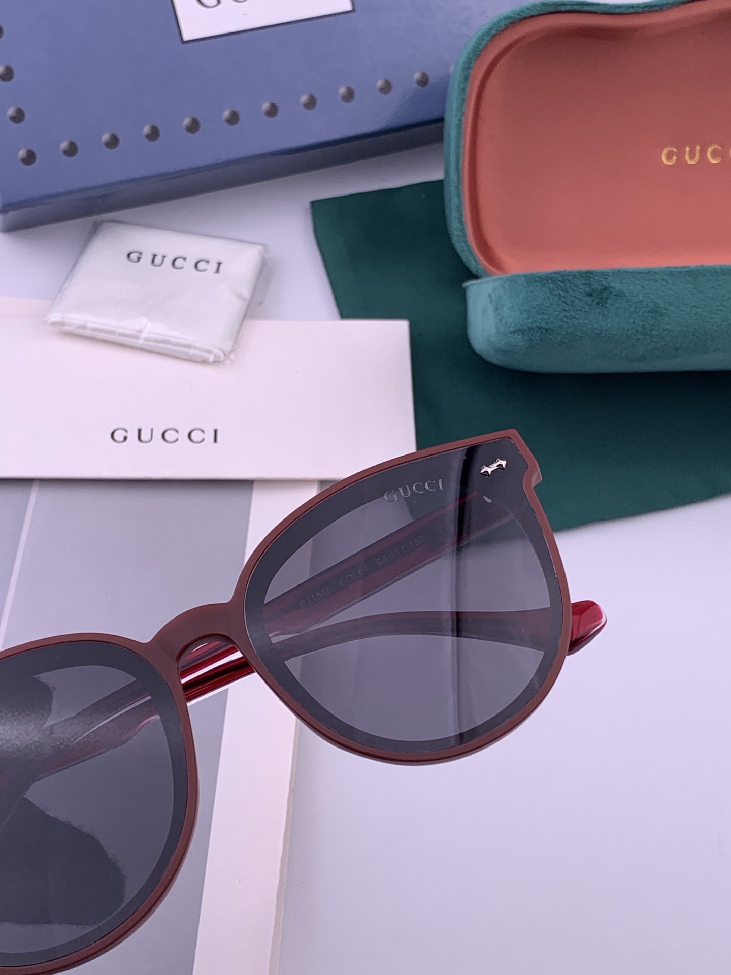 GUCCI  新款尼龙偏光太眼镜，情侣款时尚方框太阳镜佩戴舒适网红潮流款墨镜，大气女人范儿，大脸小脸都好