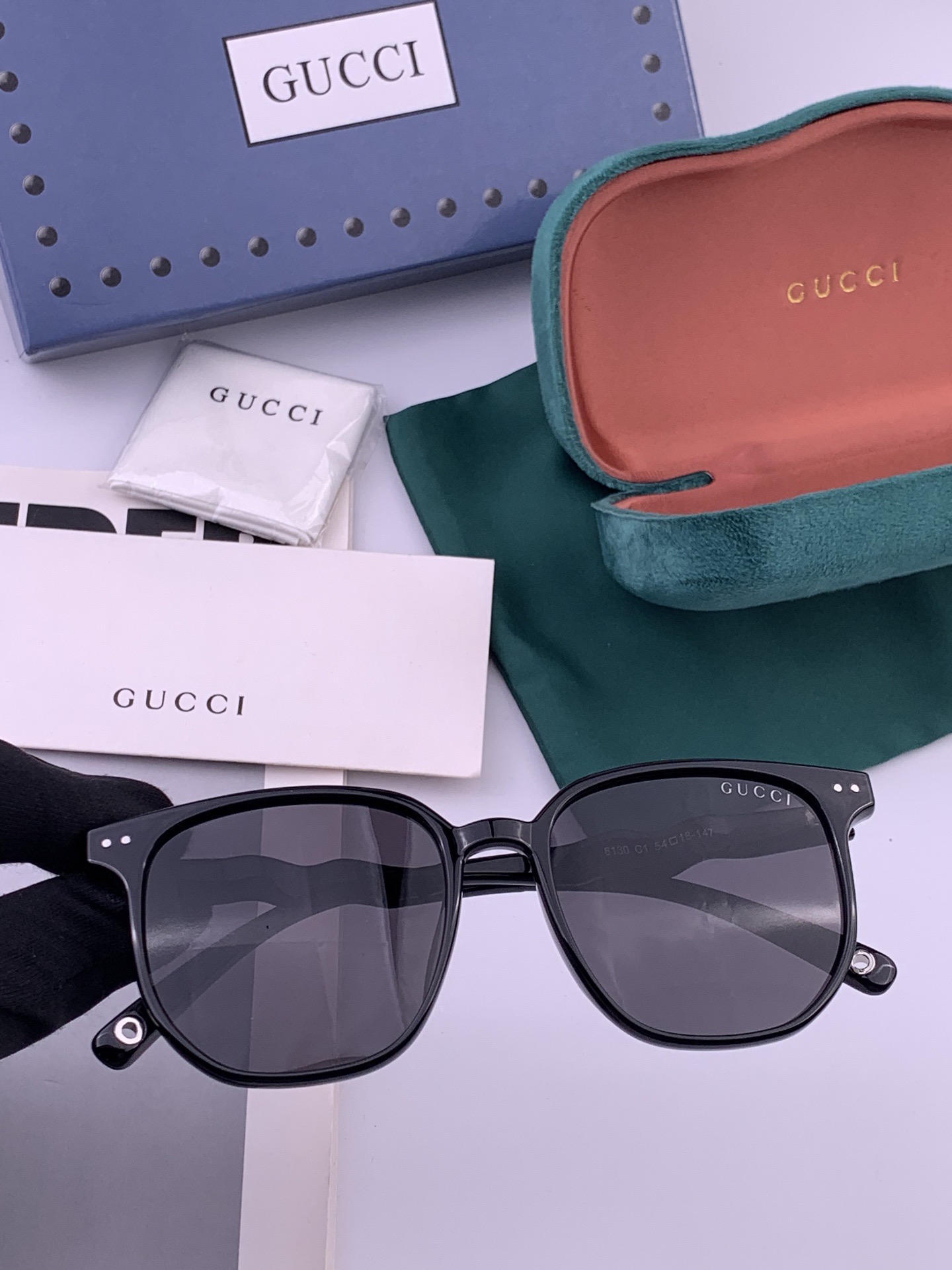 🔺 【GUCCI】开春新款 潮流爆款 时尚方框偏光太阳镜 高品质 佩戴舒适 网红潮款墨镜 女士高清尼龙偏