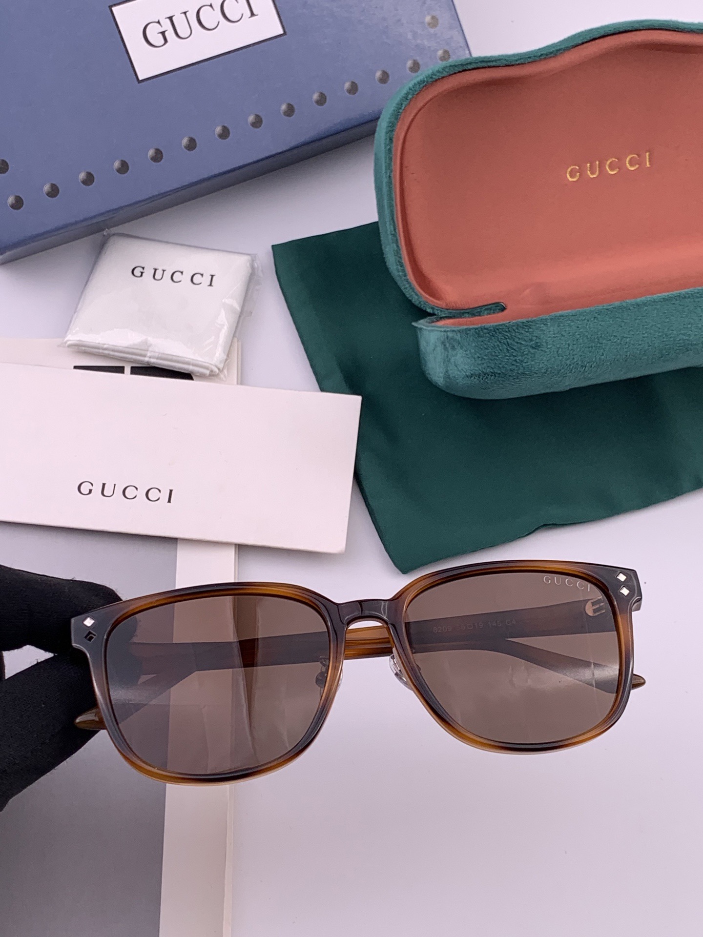 🔺 【GUCCI】开春新款 潮流爆款 时尚方框偏光太阳镜 高品质 佩戴舒适 网红潮款墨镜 女士高清尼龙偏