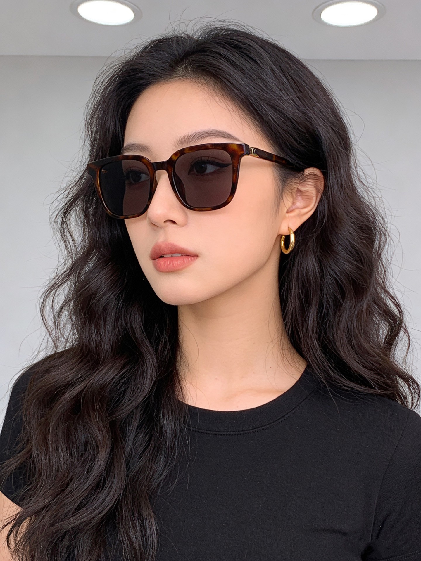 🔺 【GUCCI】开春新款 潮流爆款 时尚方框偏光太阳镜 高品质 佩戴舒适 网红潮款墨镜 女士高清尼龙偏
