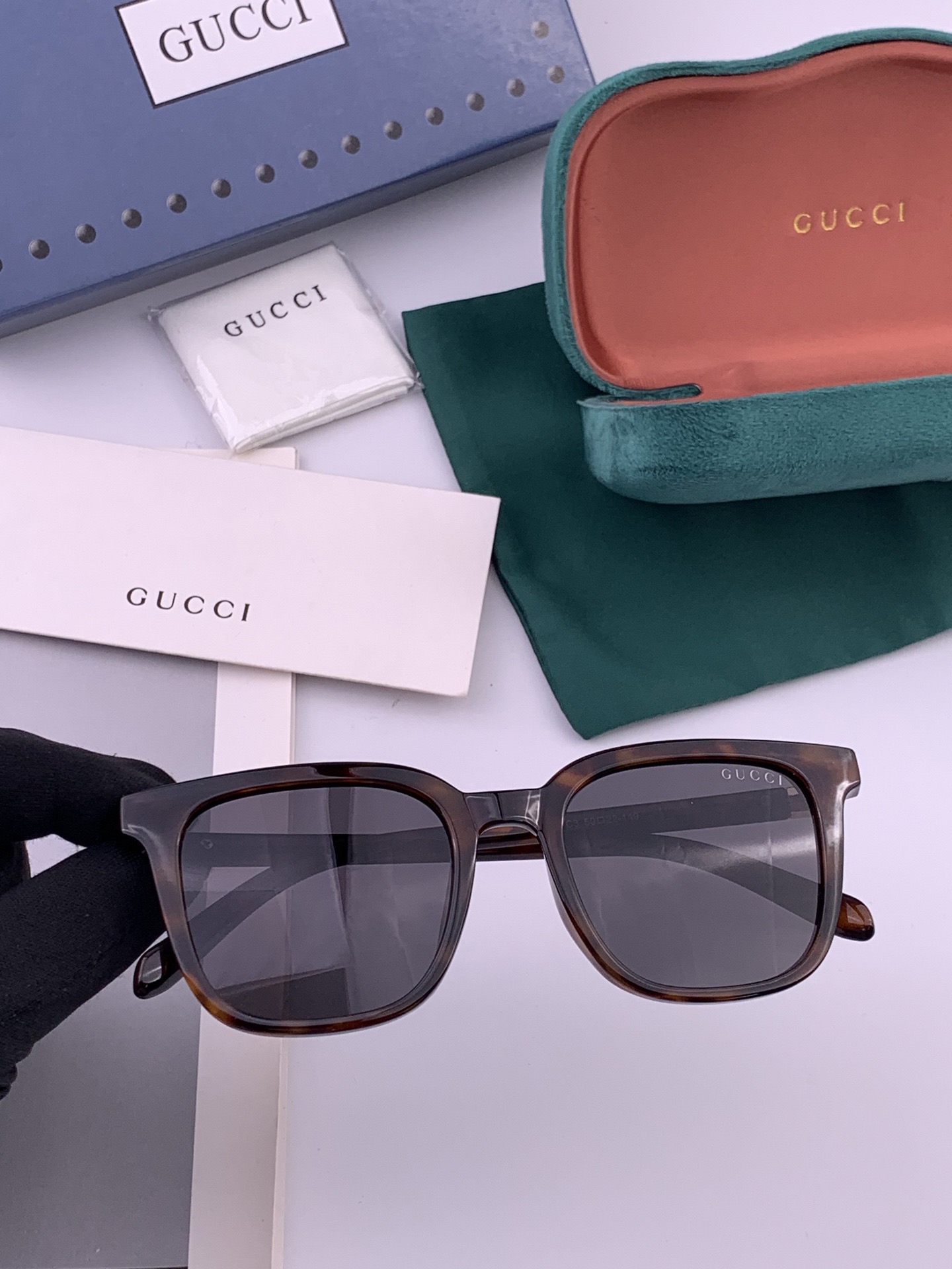 🔺 【GUCCI】开春新款 潮流爆款 时尚方框偏光太阳镜 高品质 佩戴舒适 网红潮款墨镜 女士高清尼龙偏